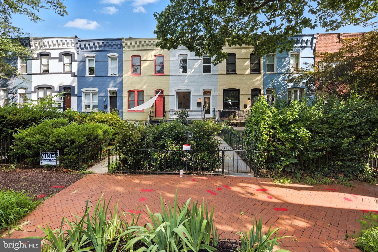 1216 Maryland Ave NE