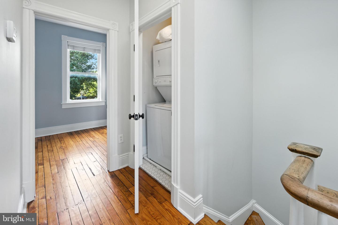 1216 Maryland Ave NE