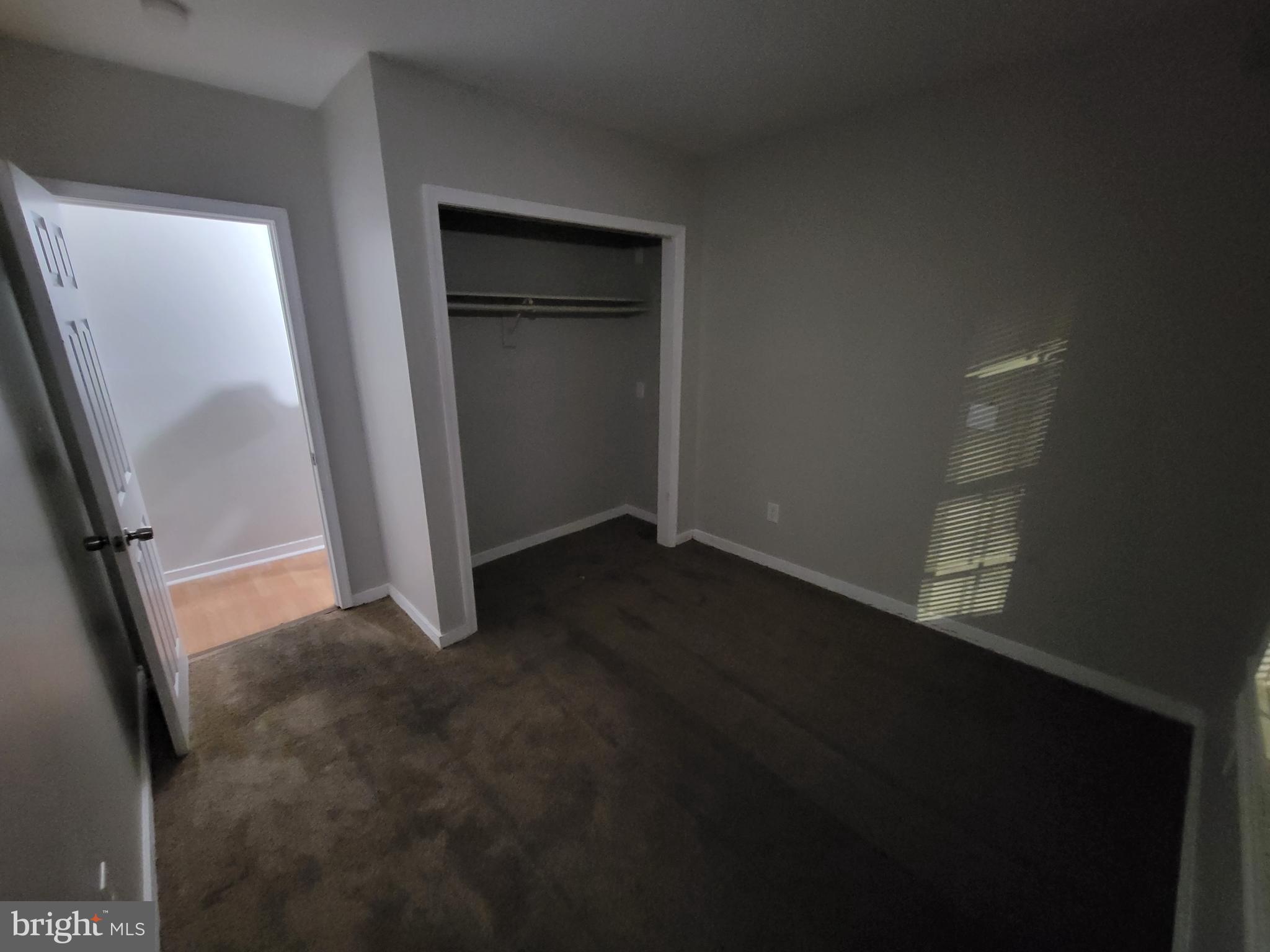 1217 HOLLINS STREET 2