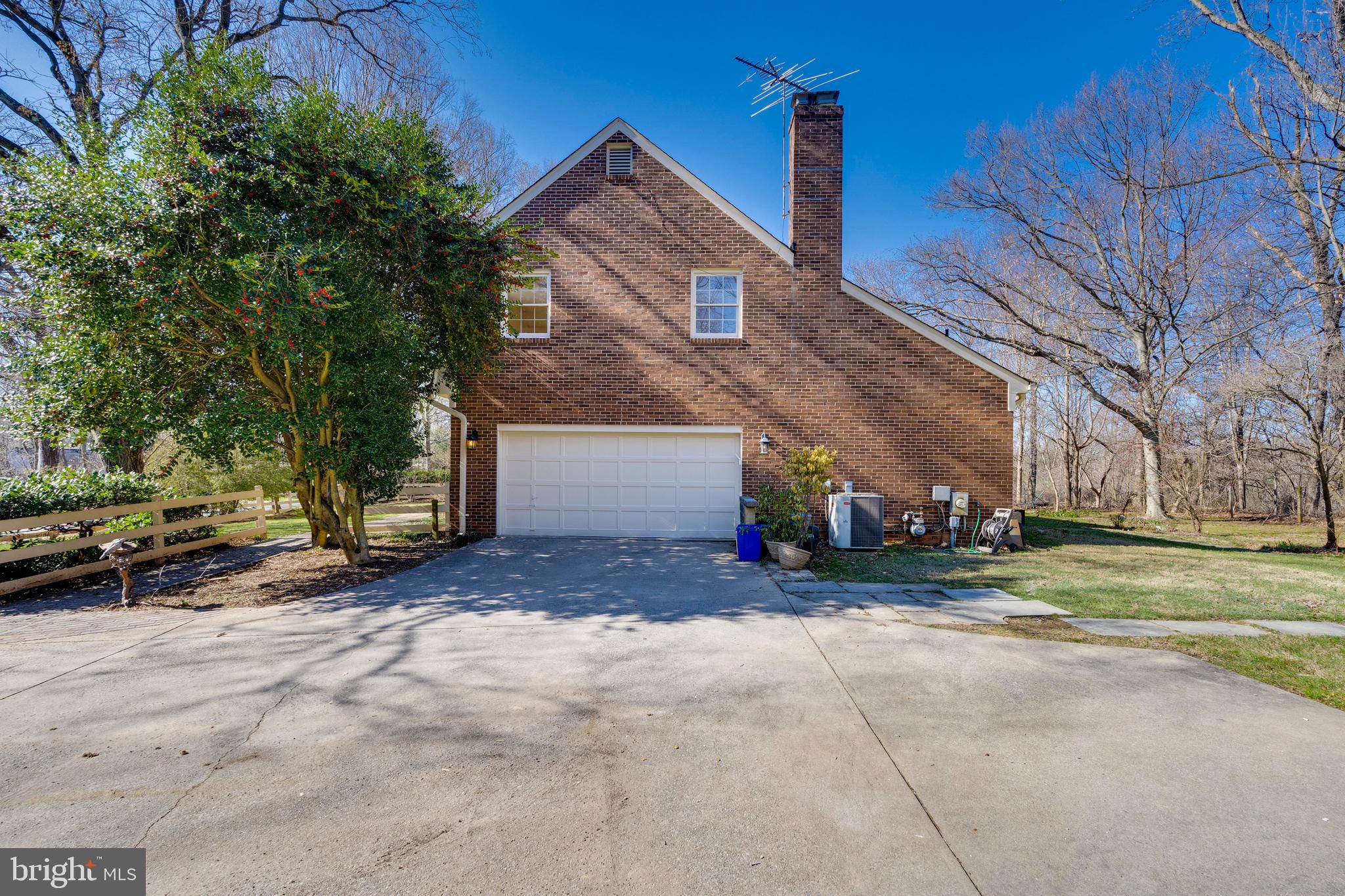 11816 Danville Dr