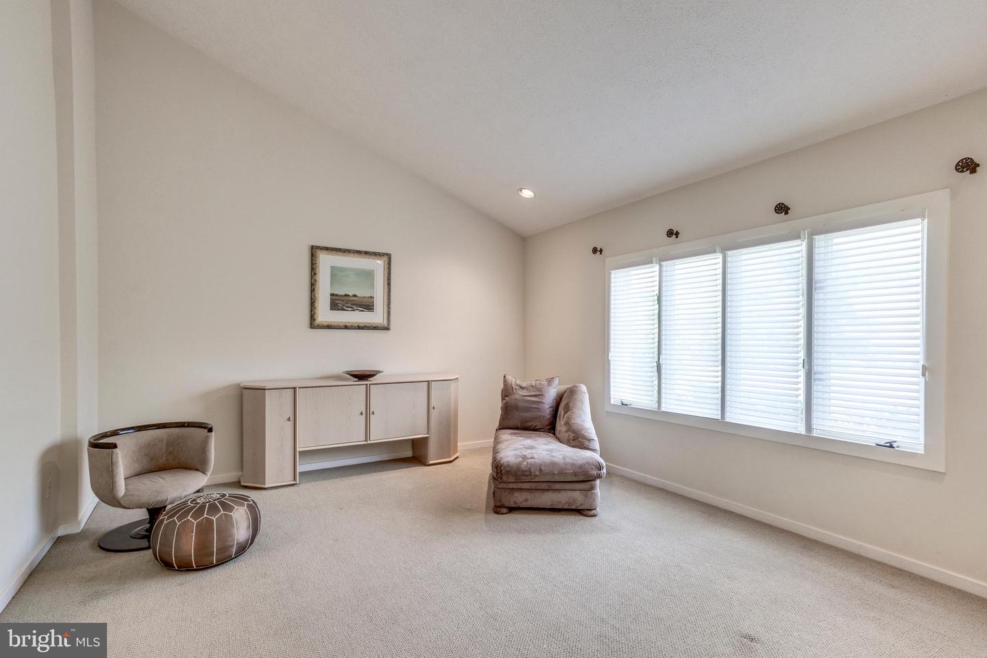 11304 Crossing Glen Ct