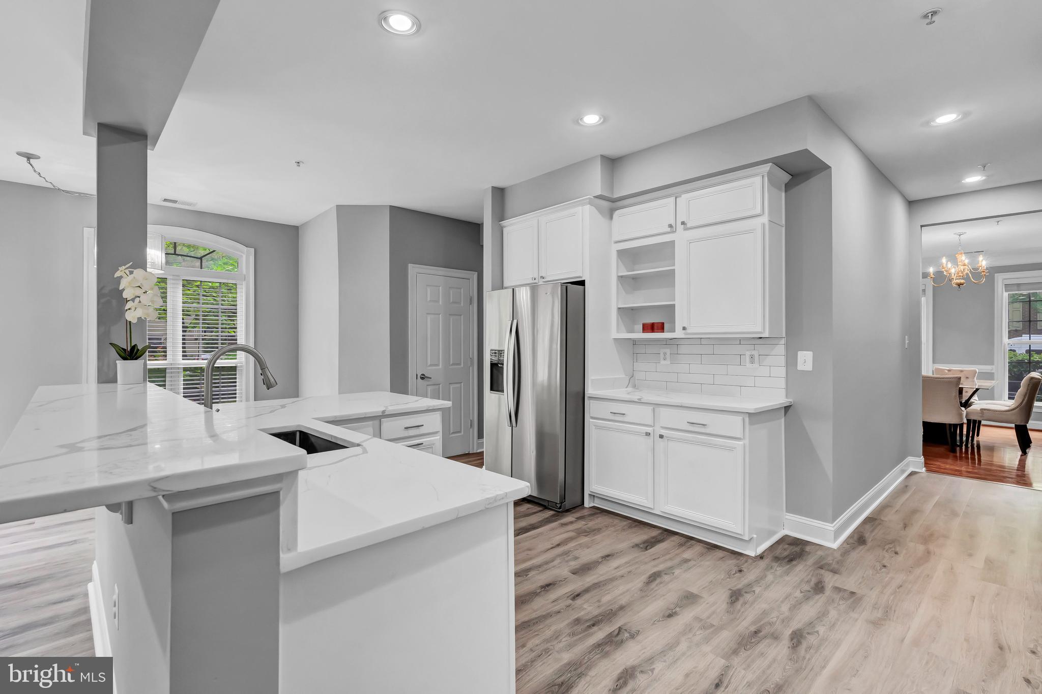 555 Longhorn Cres