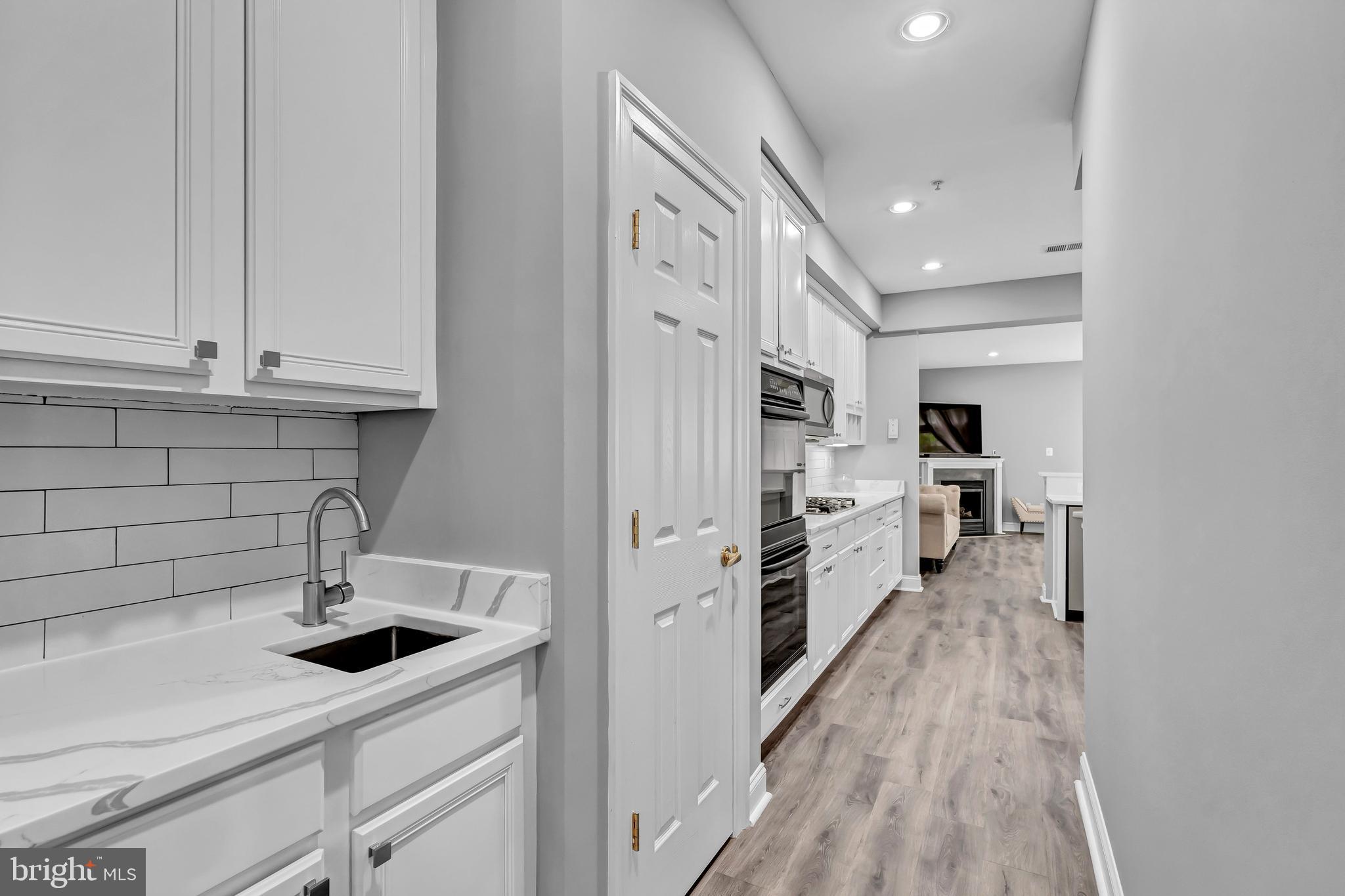 555 Longhorn Cres