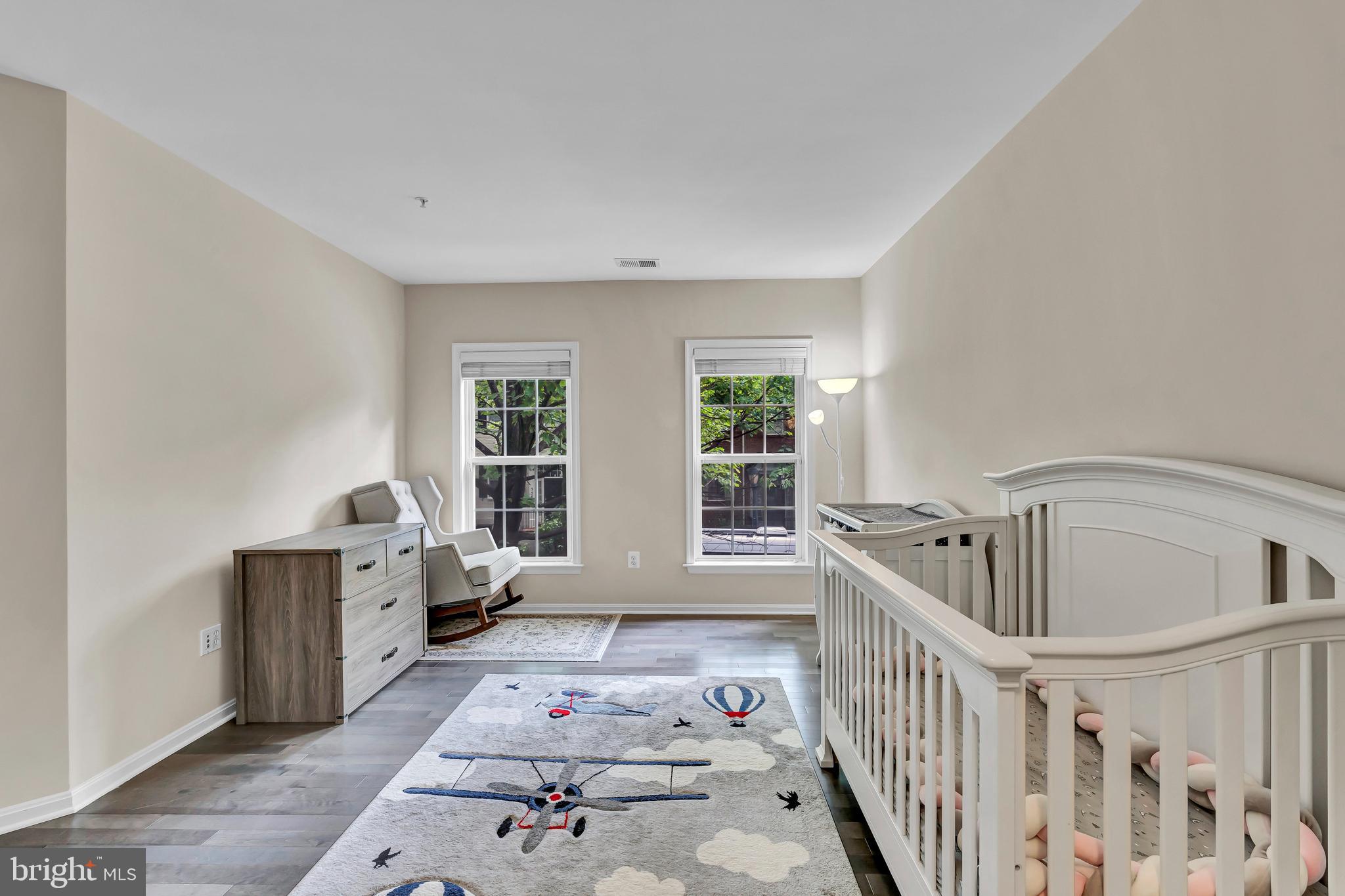 555 Longhorn Cres