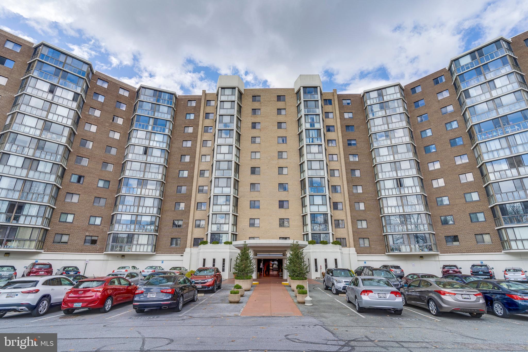 15115 Interlachen Dr #3-714