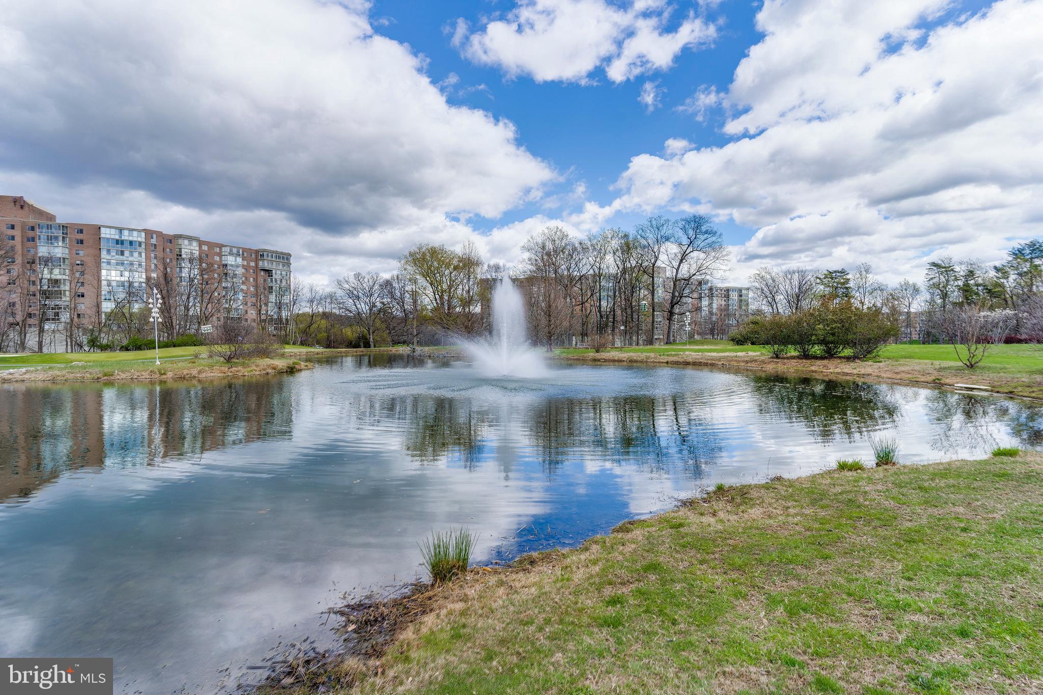 15115 Interlachen Dr #3-714