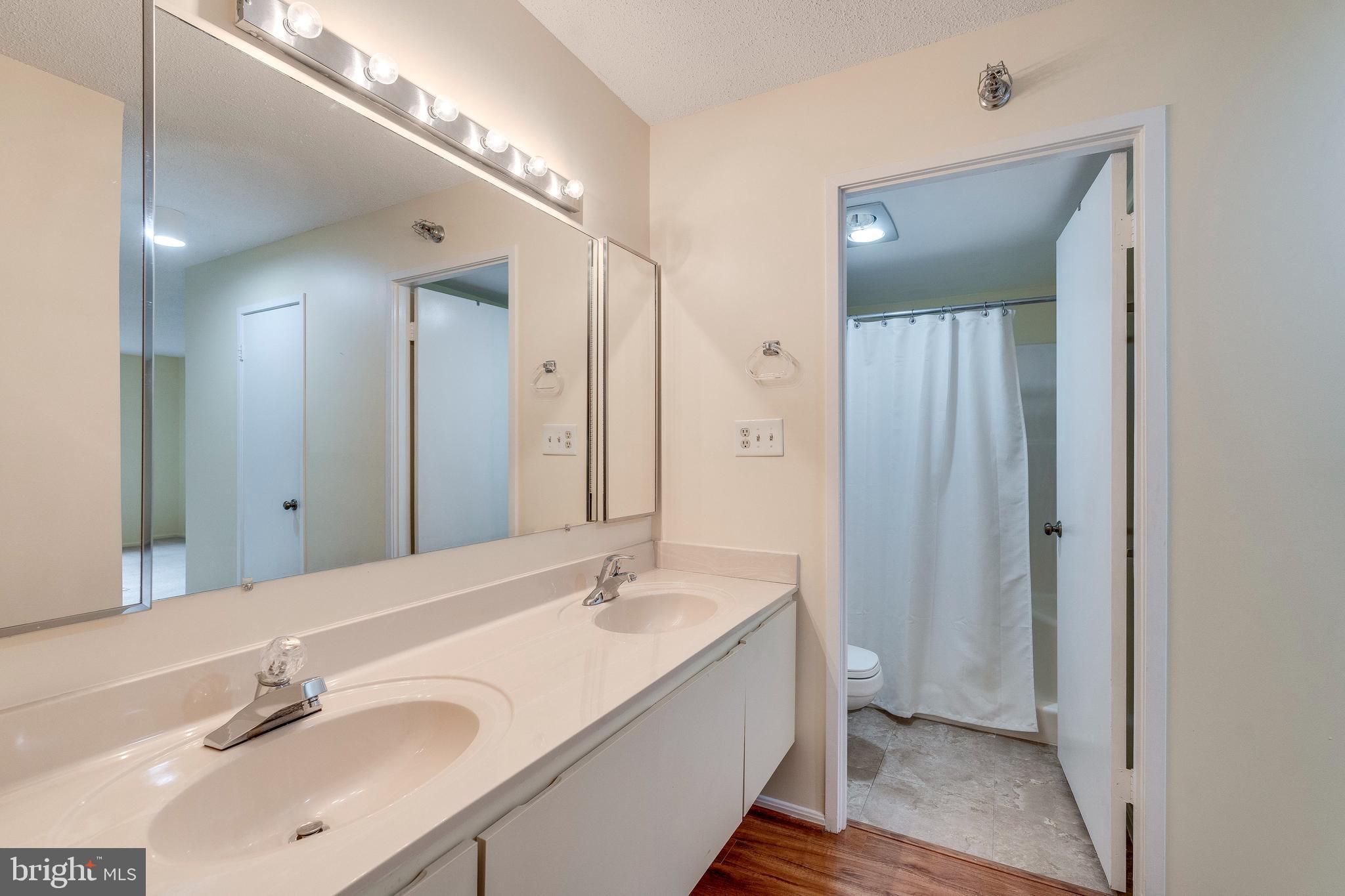 15115 Interlachen Dr #3-714
