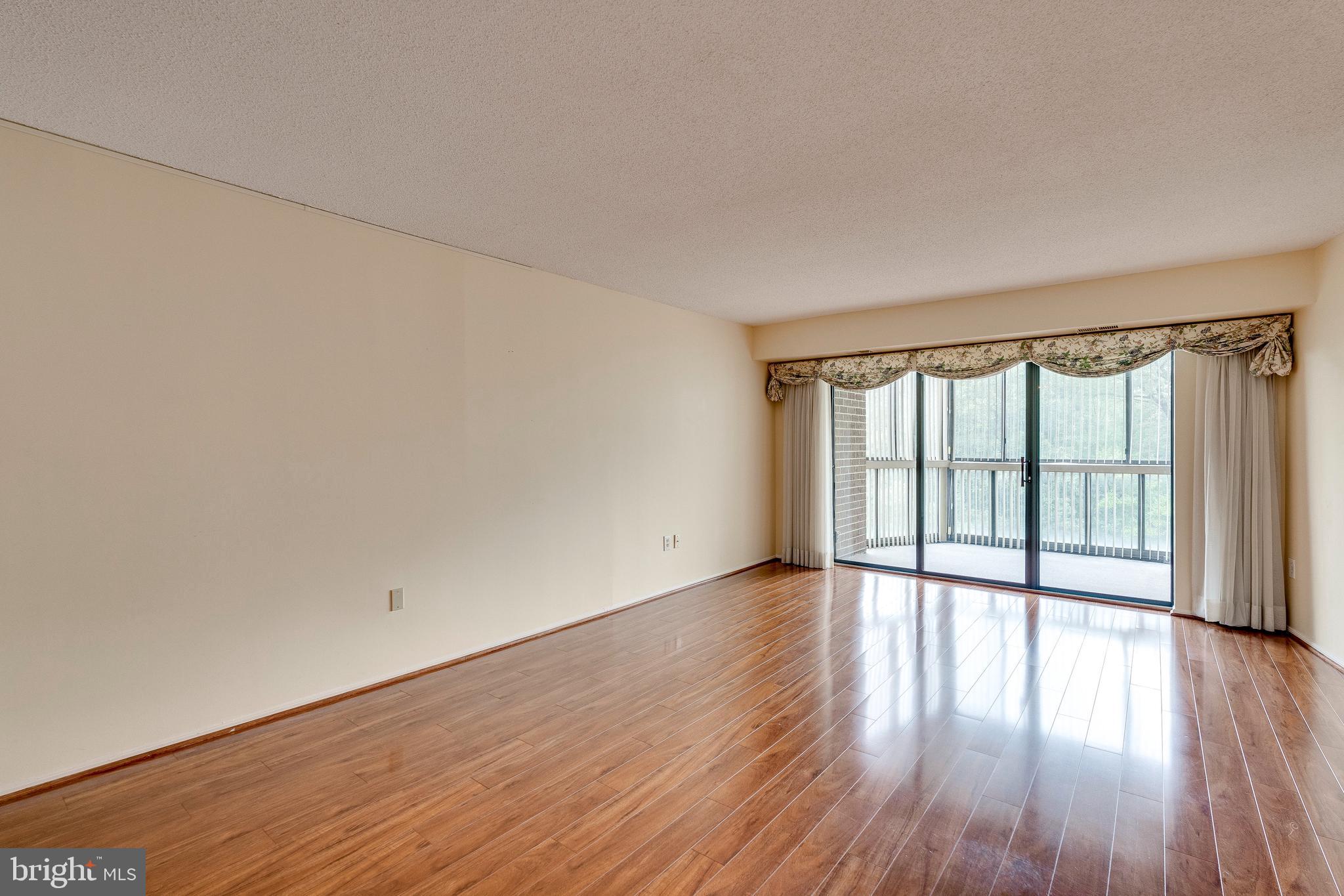 15115 Interlachen Dr #3-714