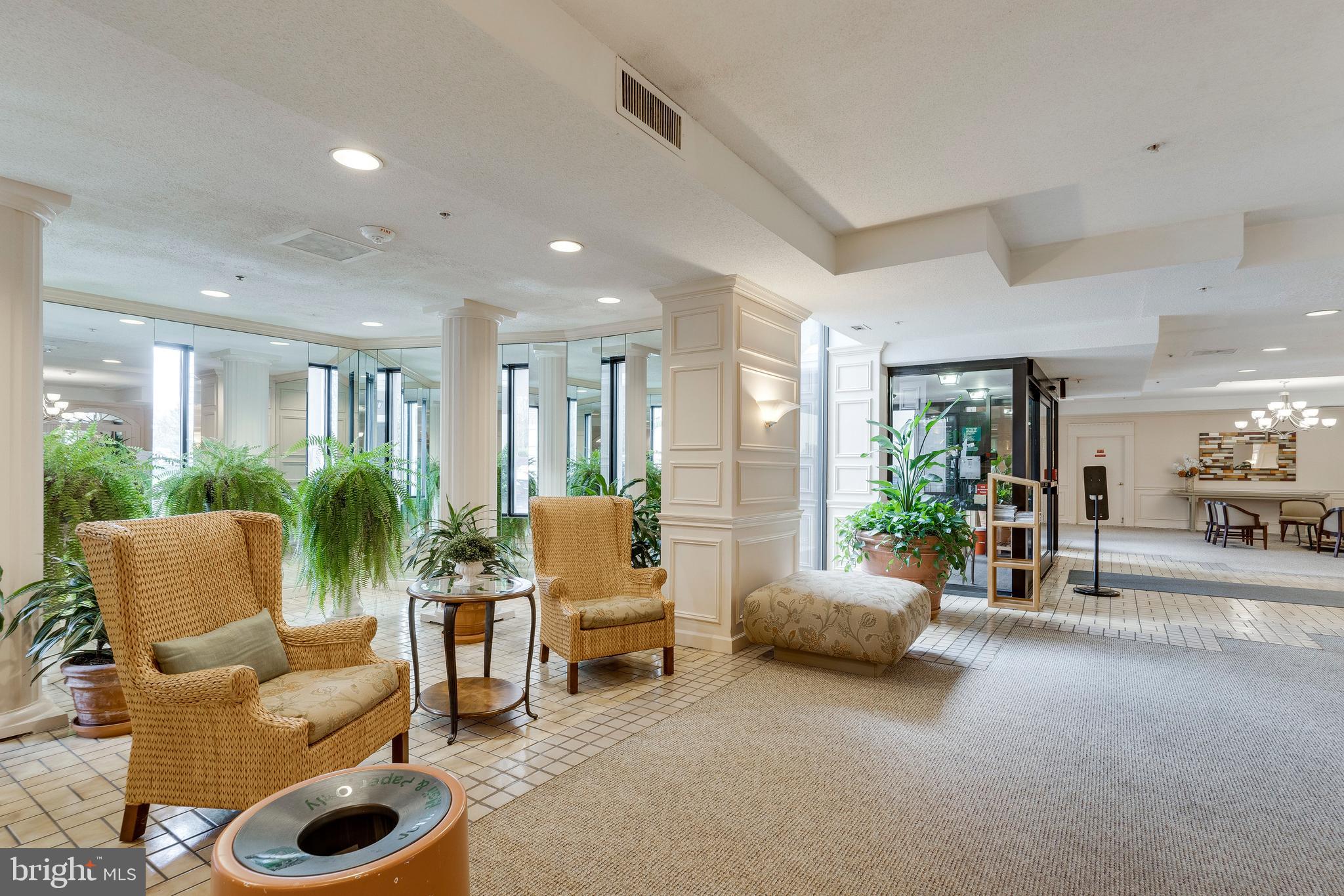15115 Interlachen Dr #3-714