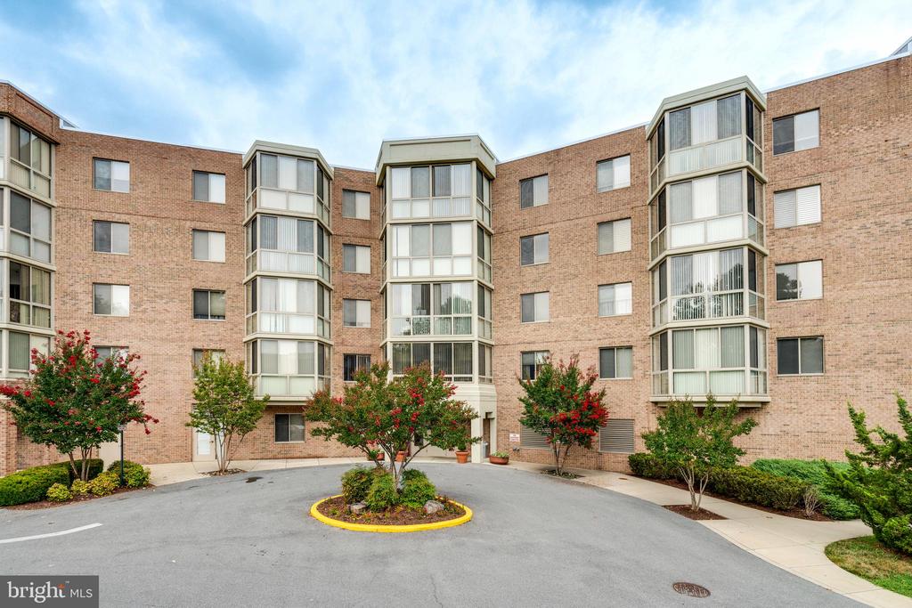 2904 N Leisure World Blvd #410