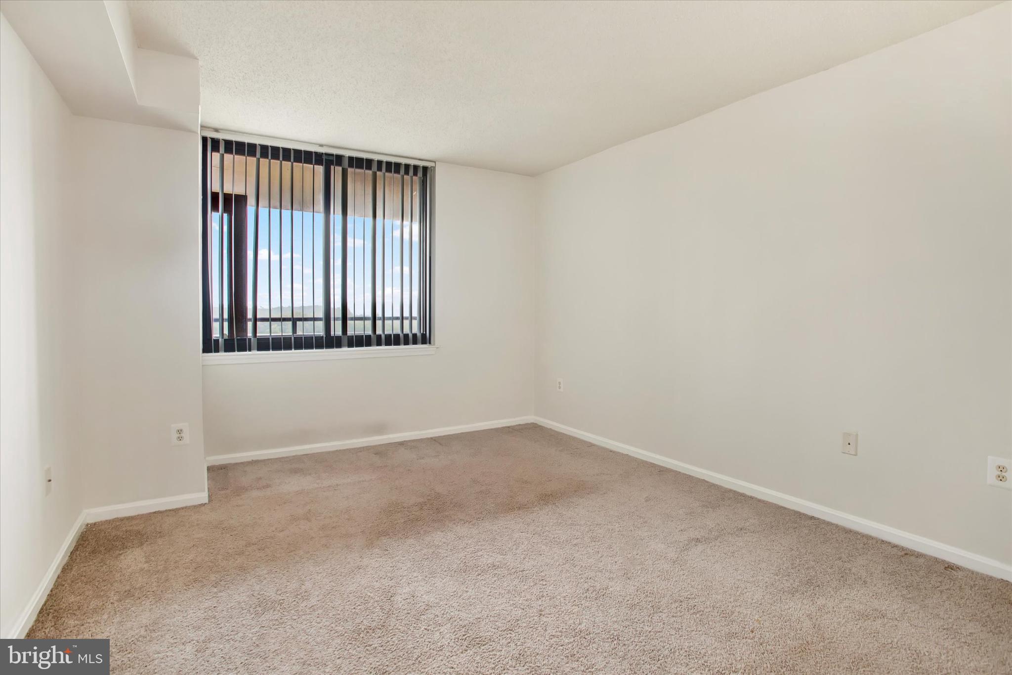 10101 Grosvenor Pl #1915