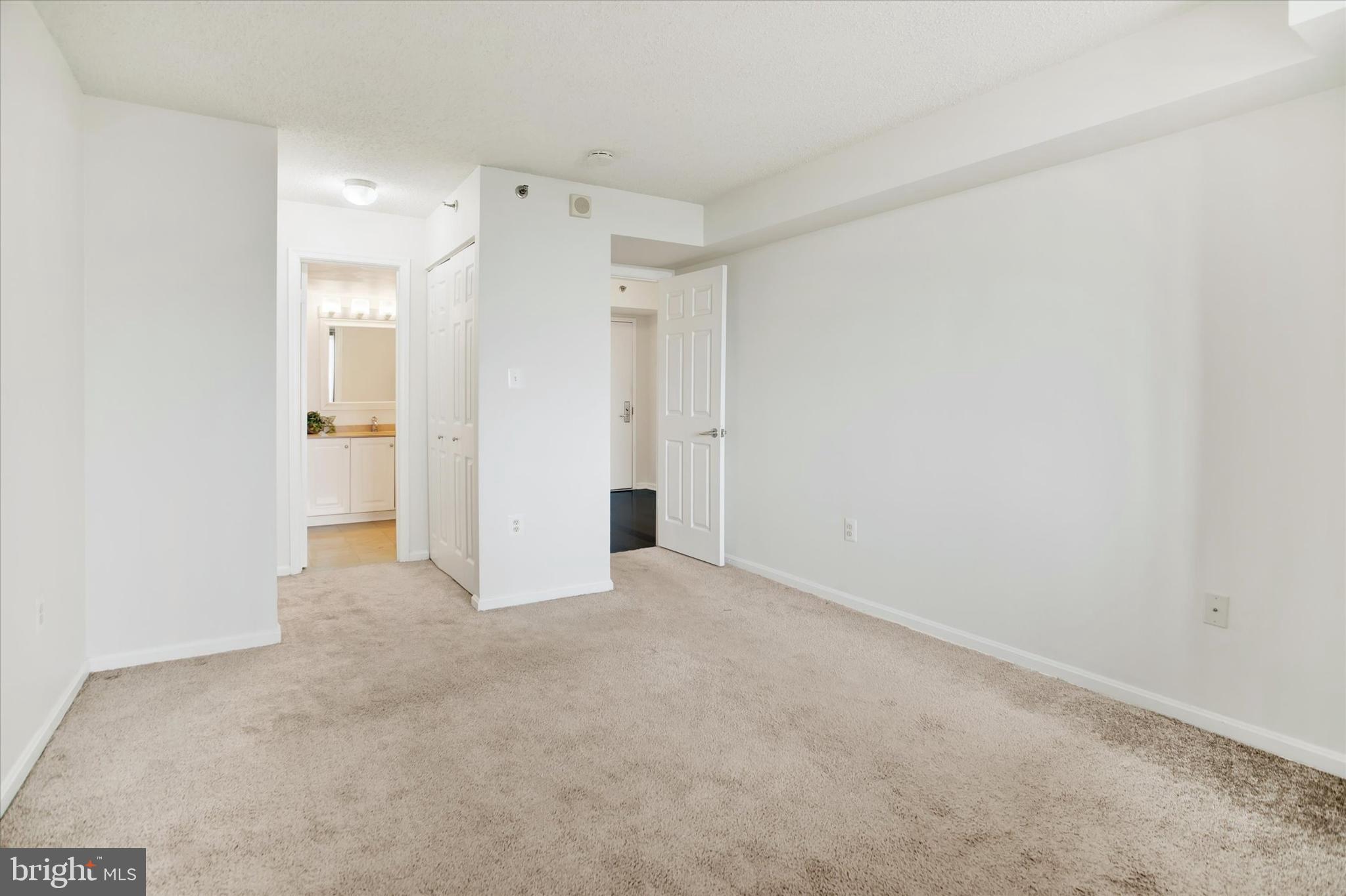 10101 Grosvenor Pl #1915