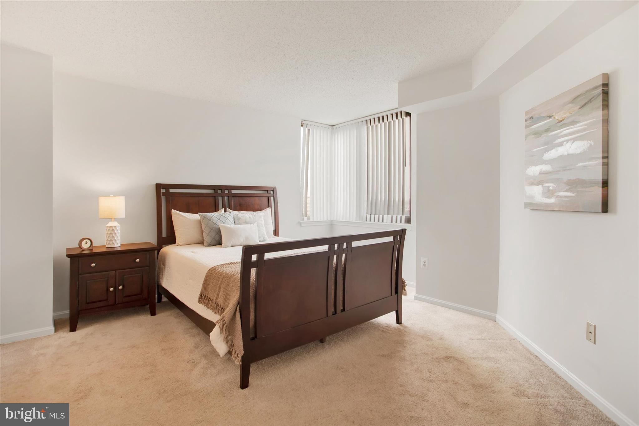 10101 Grosvenor Pl #1915