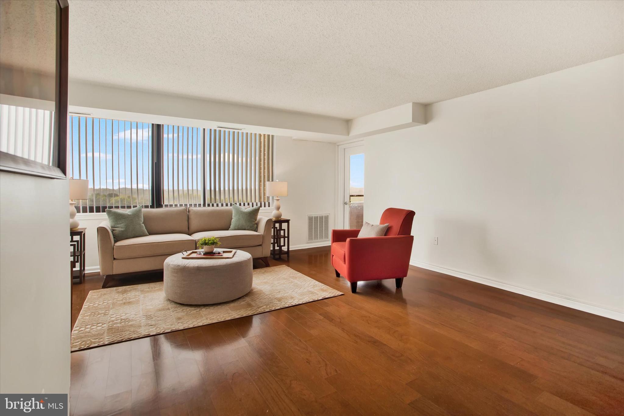 10101 Grosvenor Pl #1915