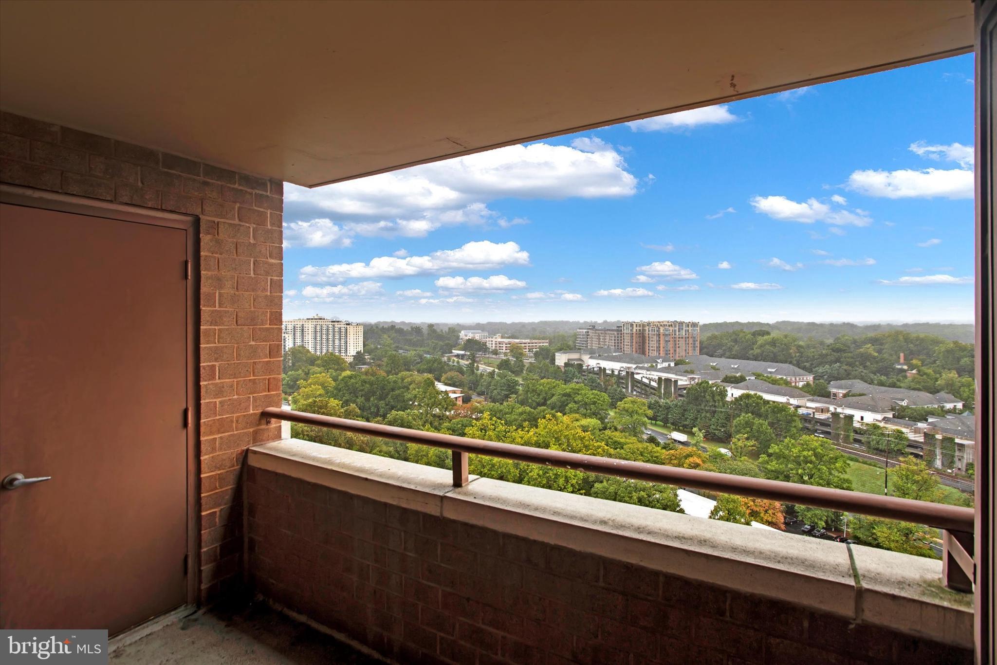 10101 Grosvenor Pl #1915