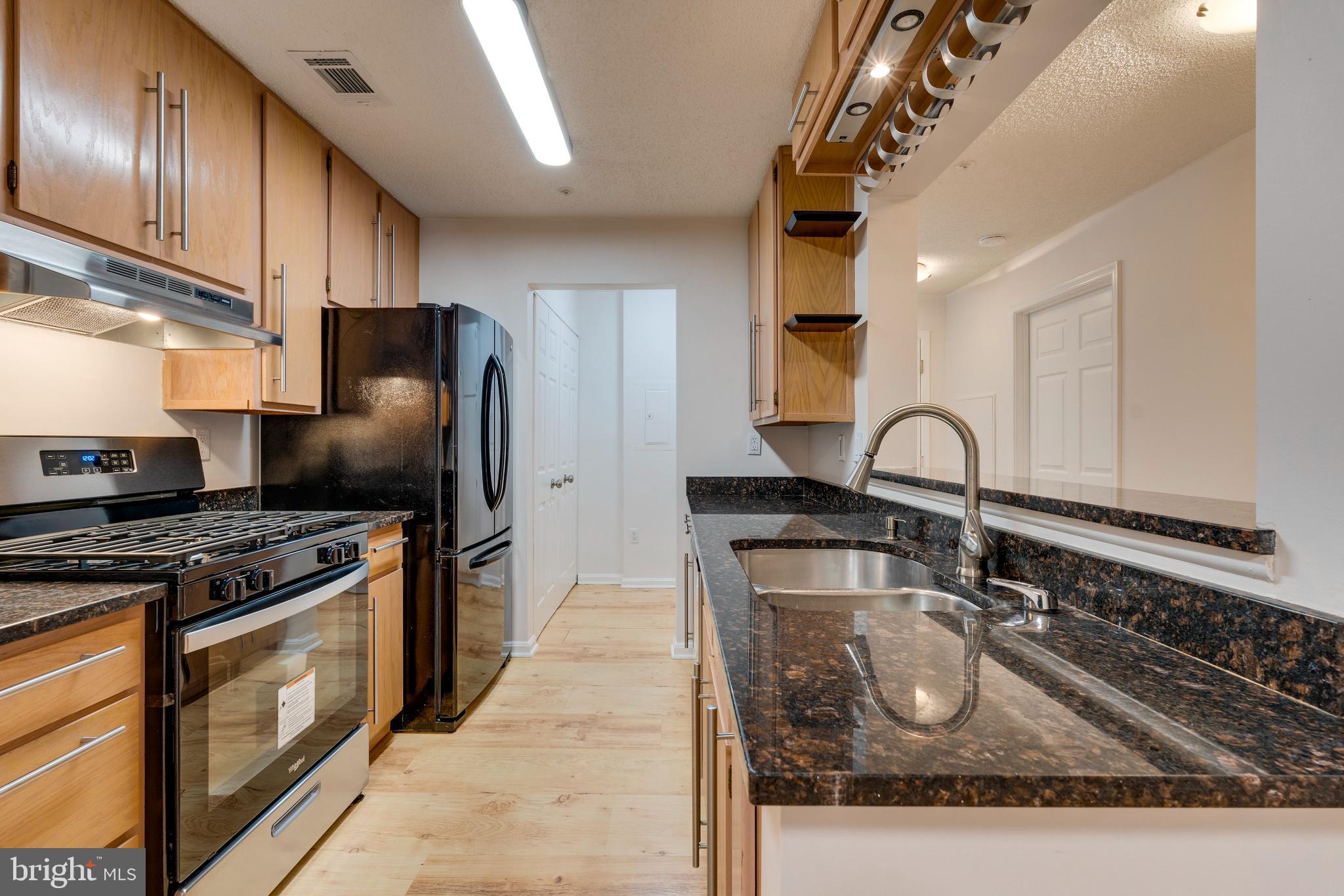 10007 Vanderbilt Cir #3