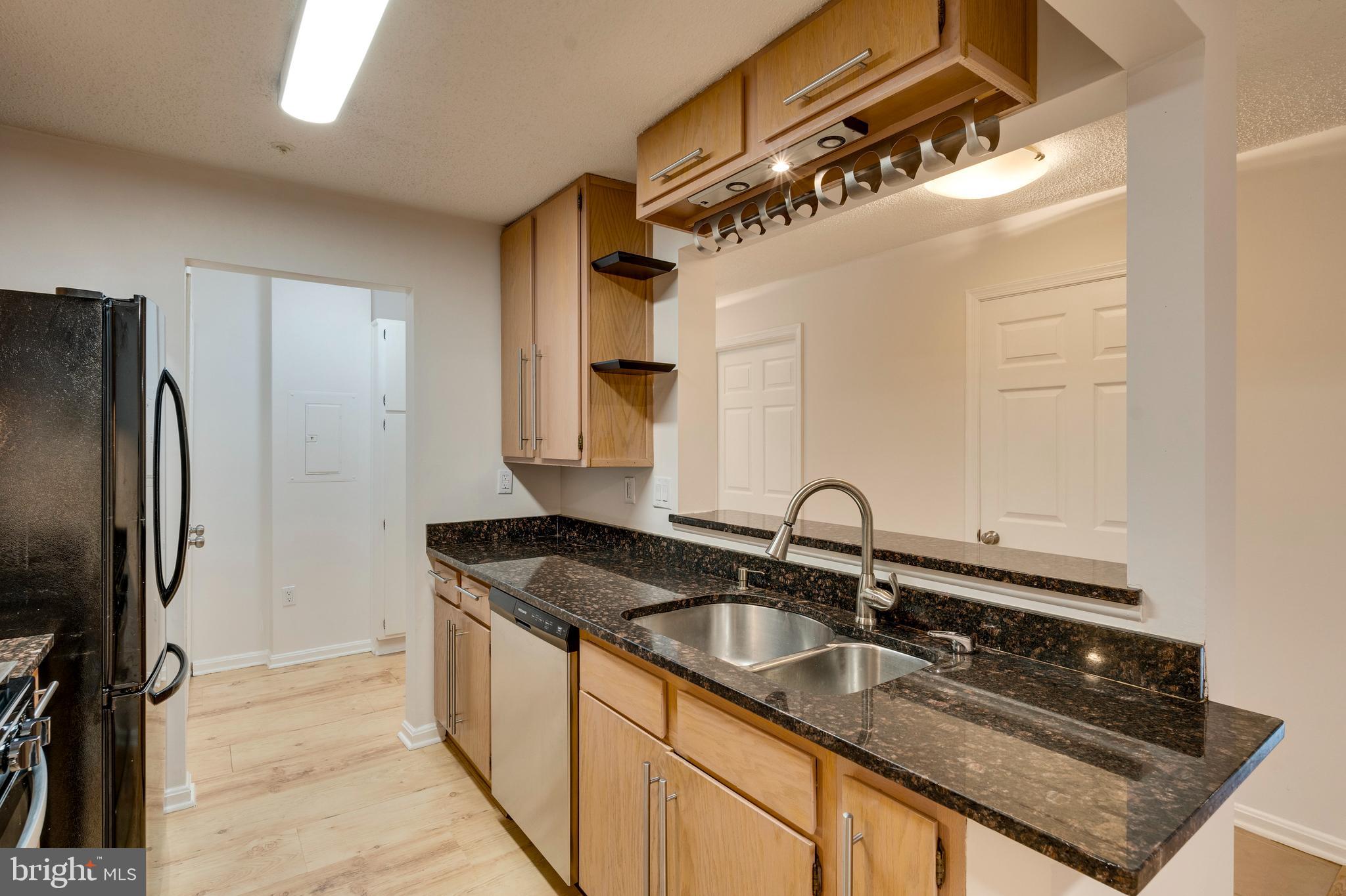 10007 Vanderbilt Cir #3
