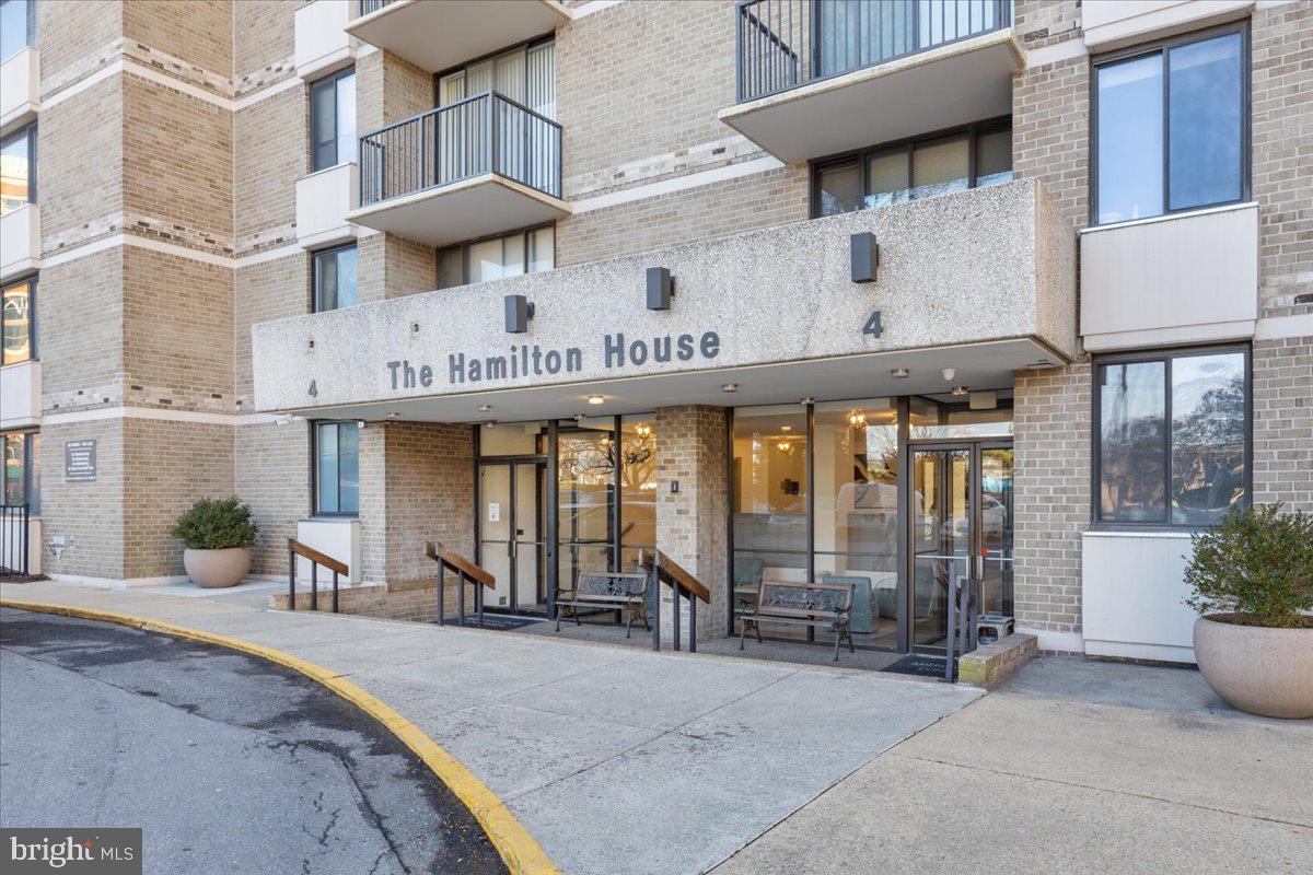 4 Monroe St #4-402