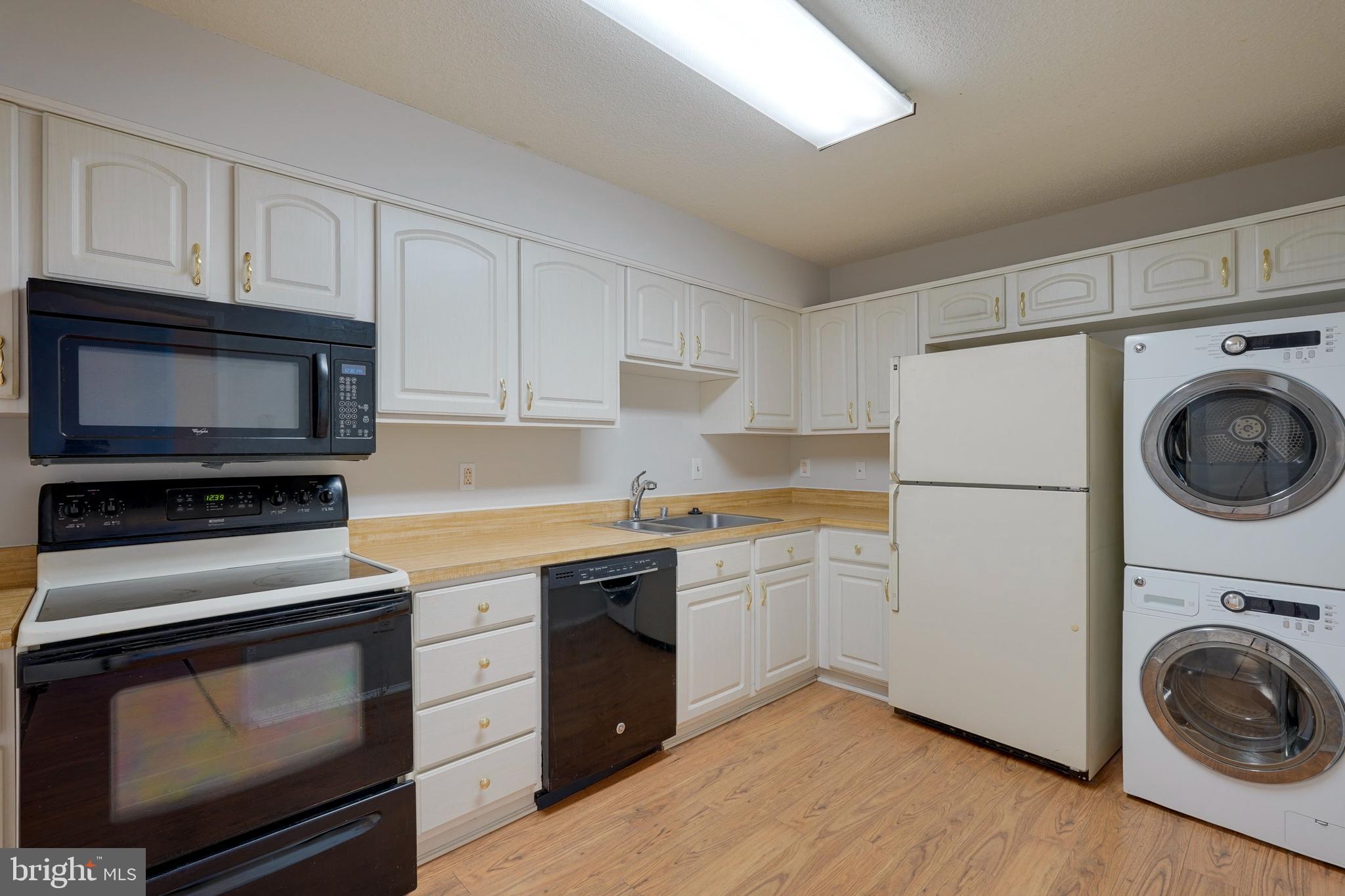3310 N Leisure World Blvd #420