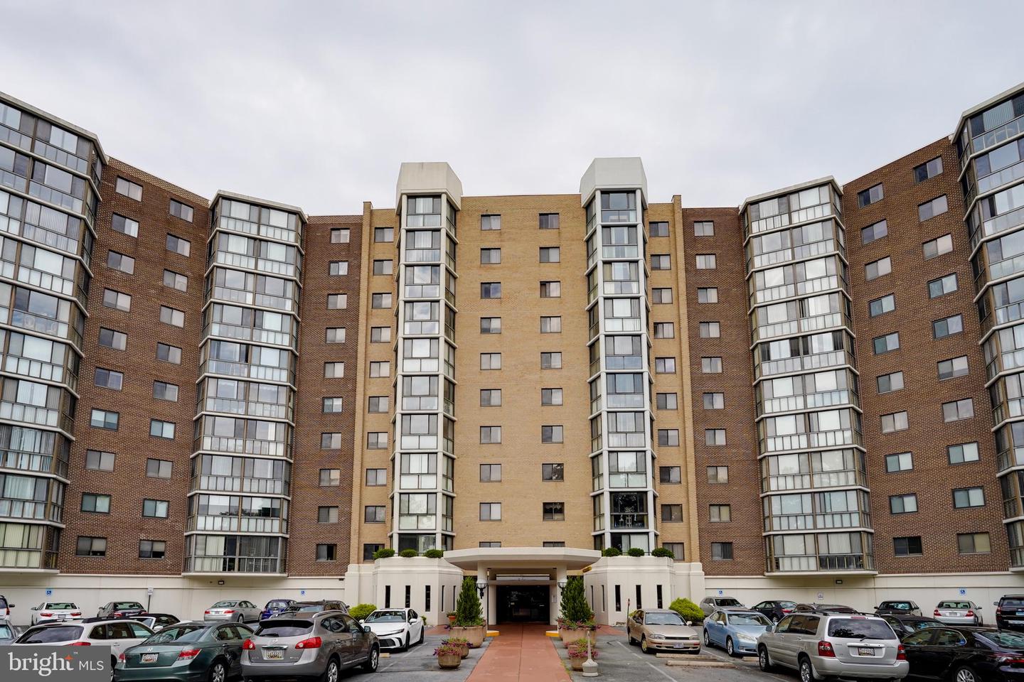 15115 Interlachen Dr #3-516