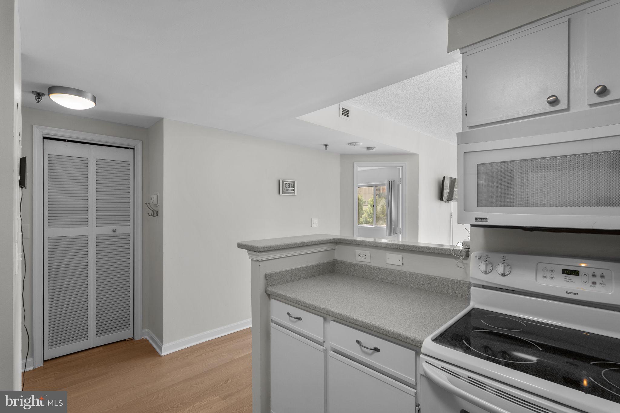 24 Courthouse Sq #24-311