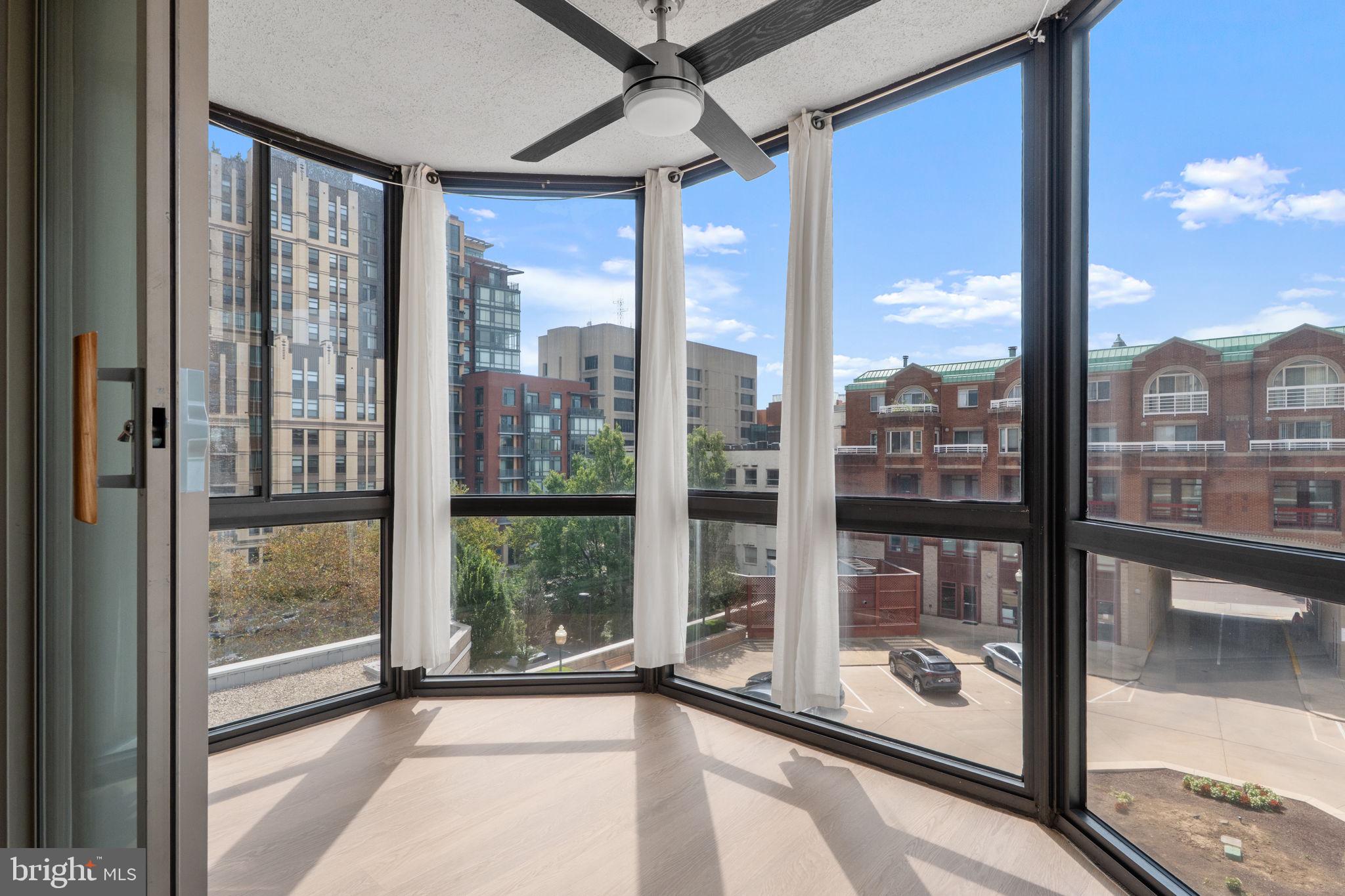 24 Courthouse Sq #24-311