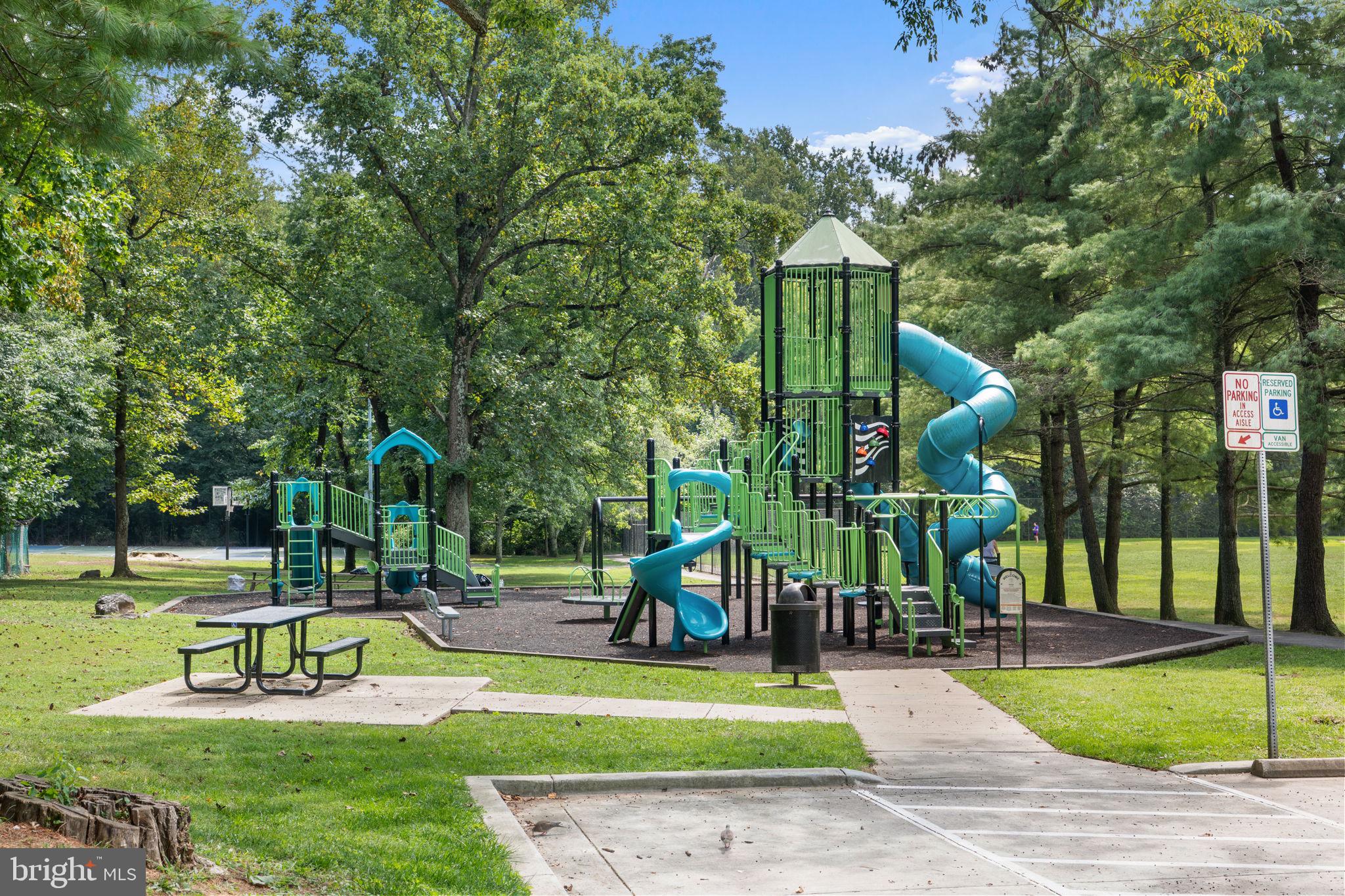 24 Courthouse Sq #24-311