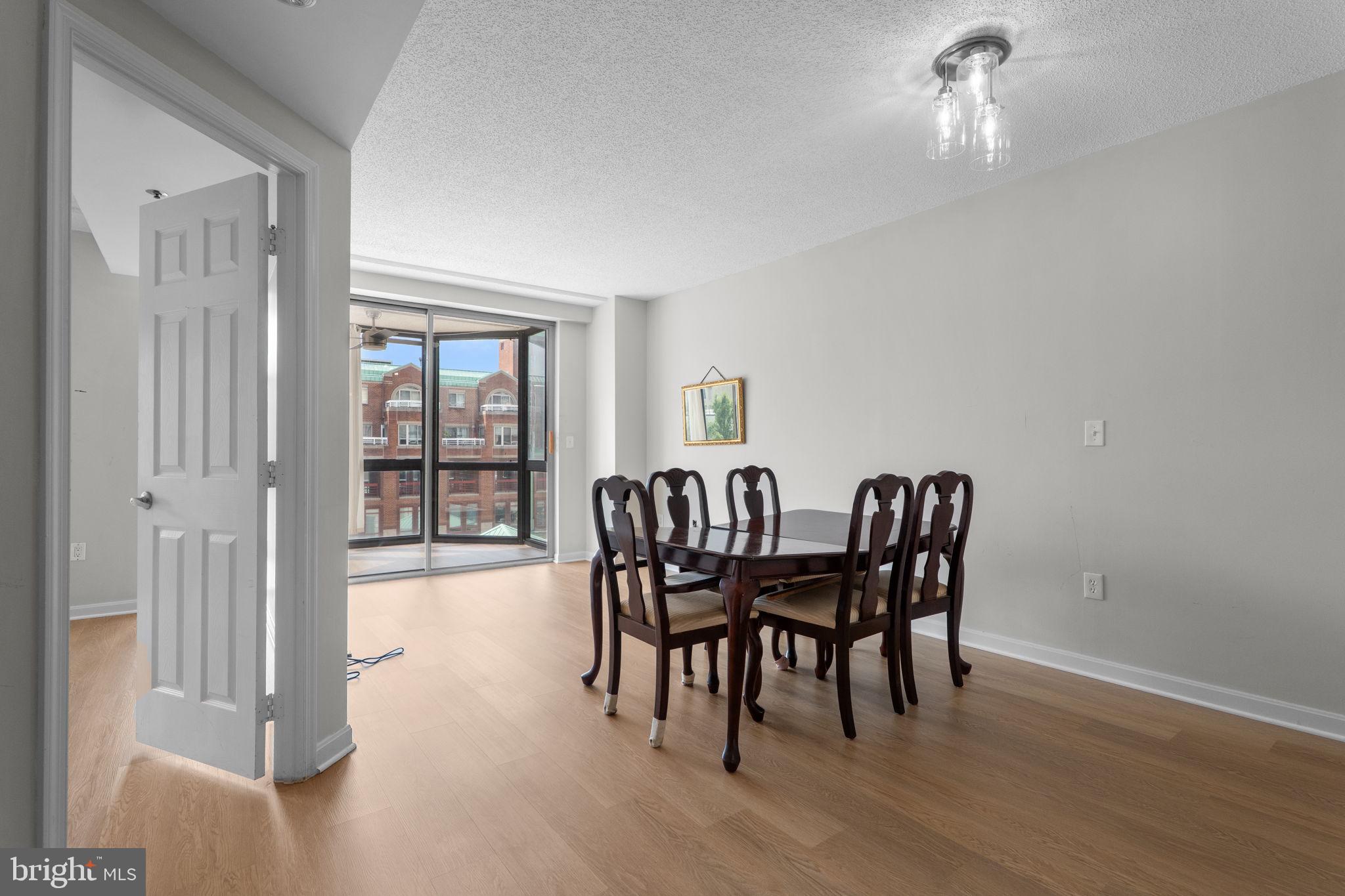 24 Courthouse Sq #24-311