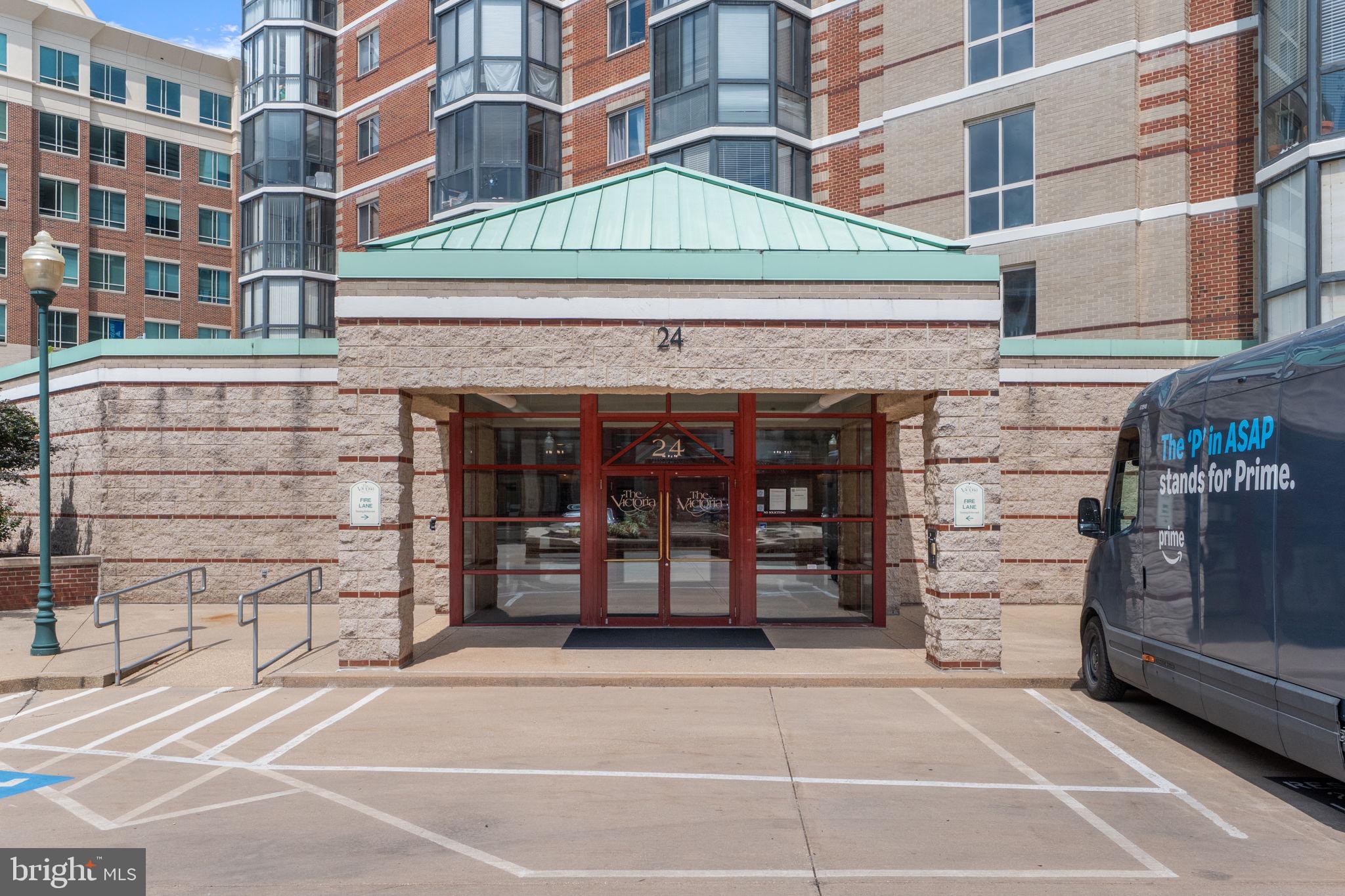 24 Courthouse Sq #24-311