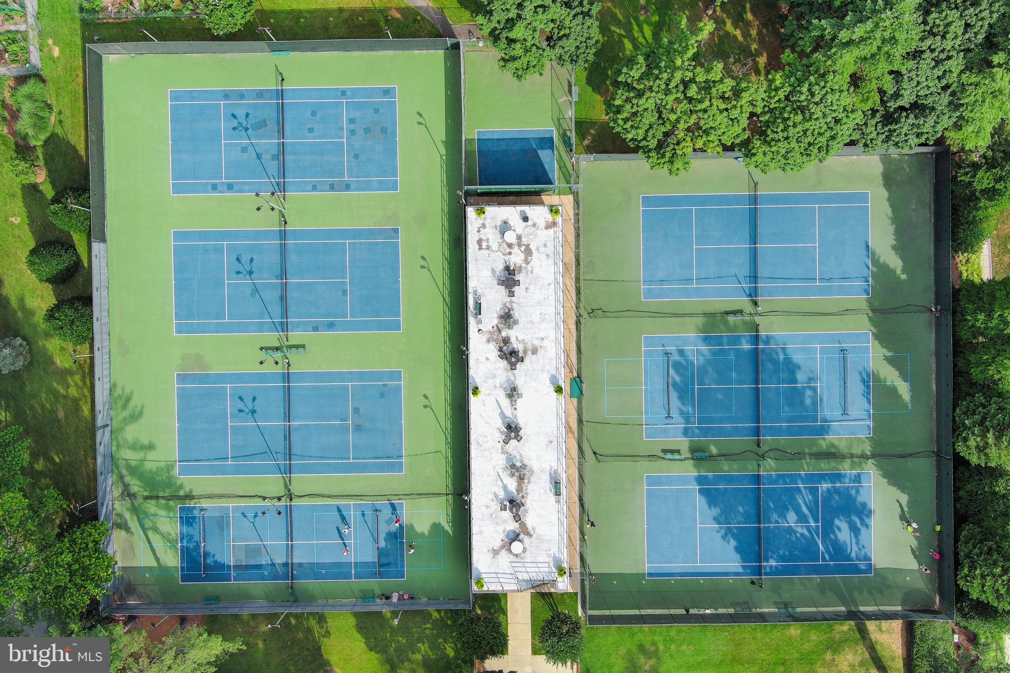 5225 POOKS HILL ROAD 1305N