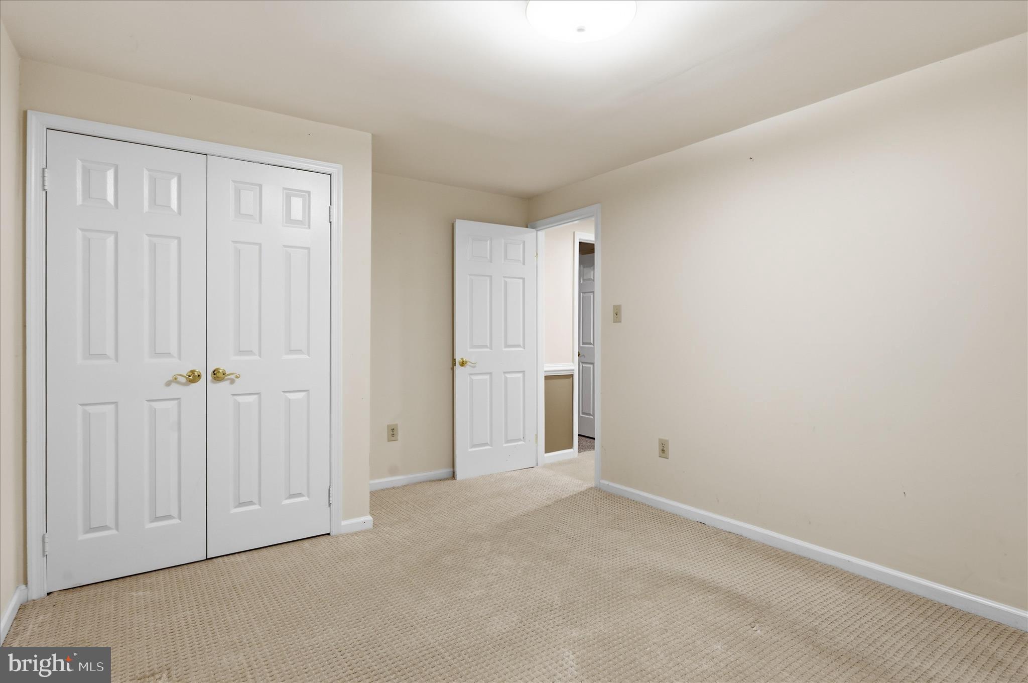 16 MAPLEWOOD PARK COURT