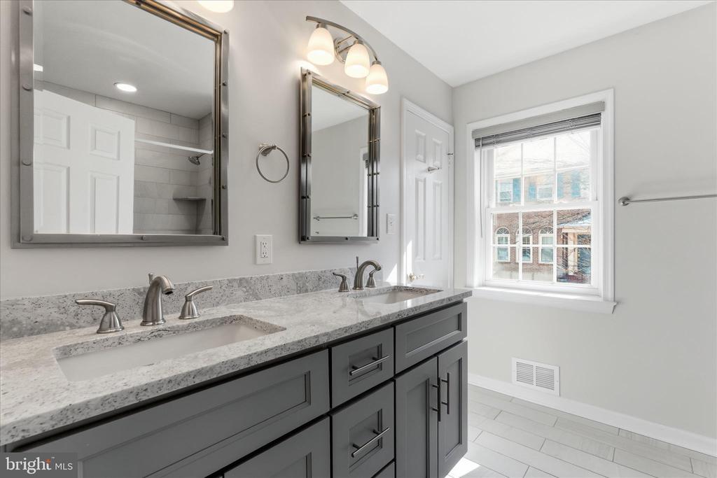 16 MAPLEWOOD PARK COURT