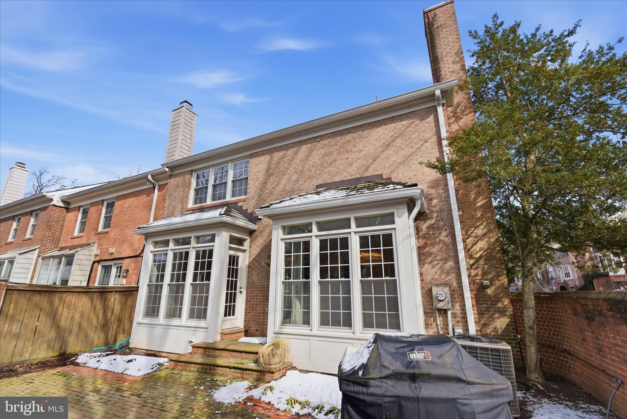 16 MAPLEWOOD PARK COURT