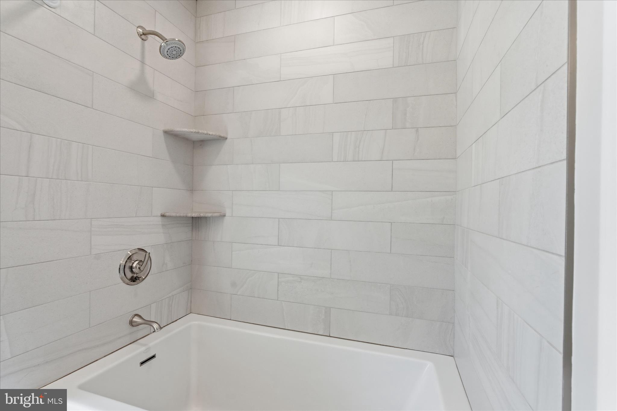 16 MAPLEWOOD PARK COURT