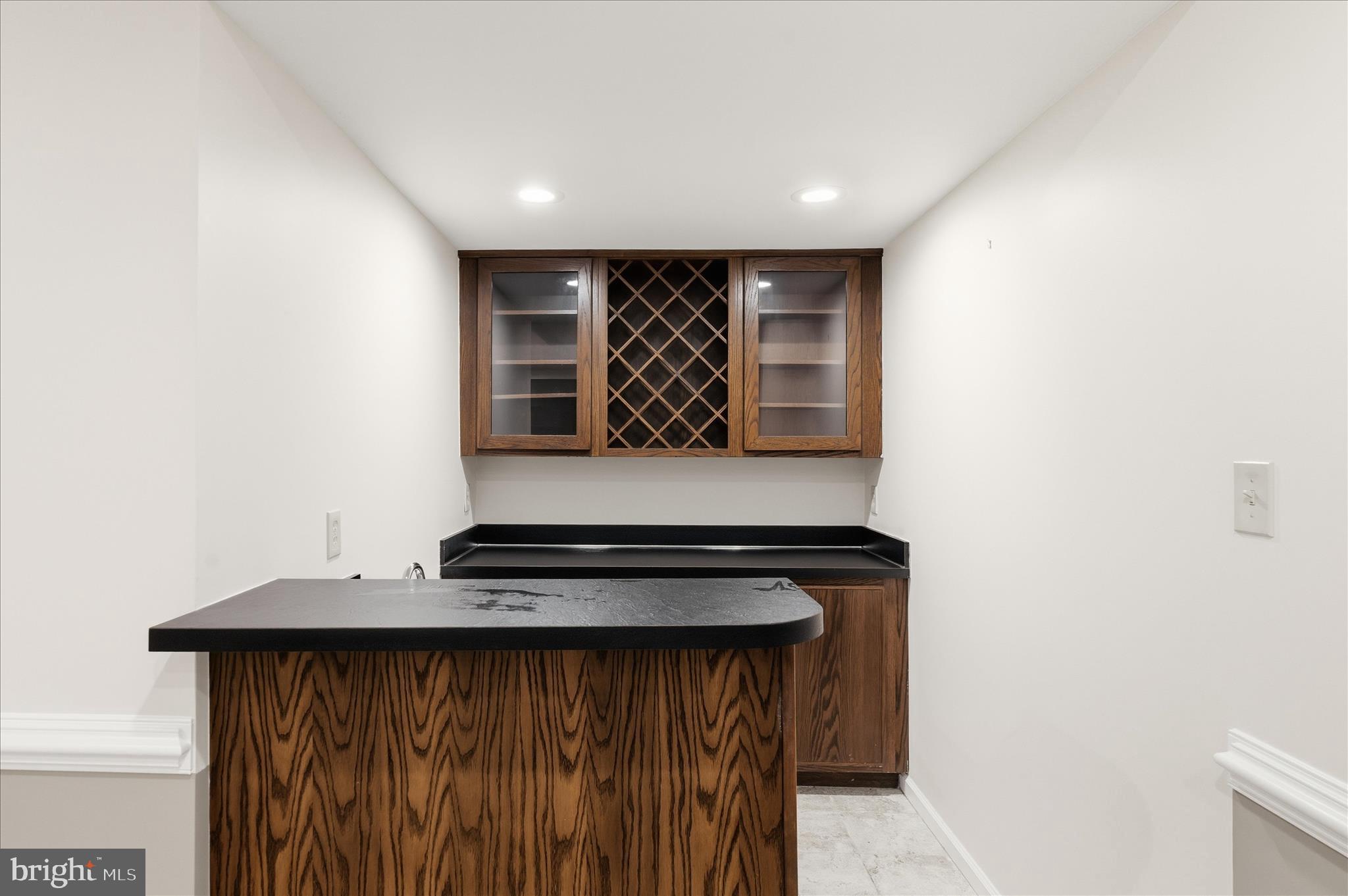 16 MAPLEWOOD PARK COURT