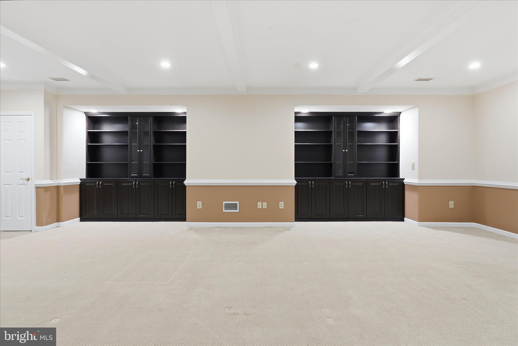 16 MAPLEWOOD PARK COURT