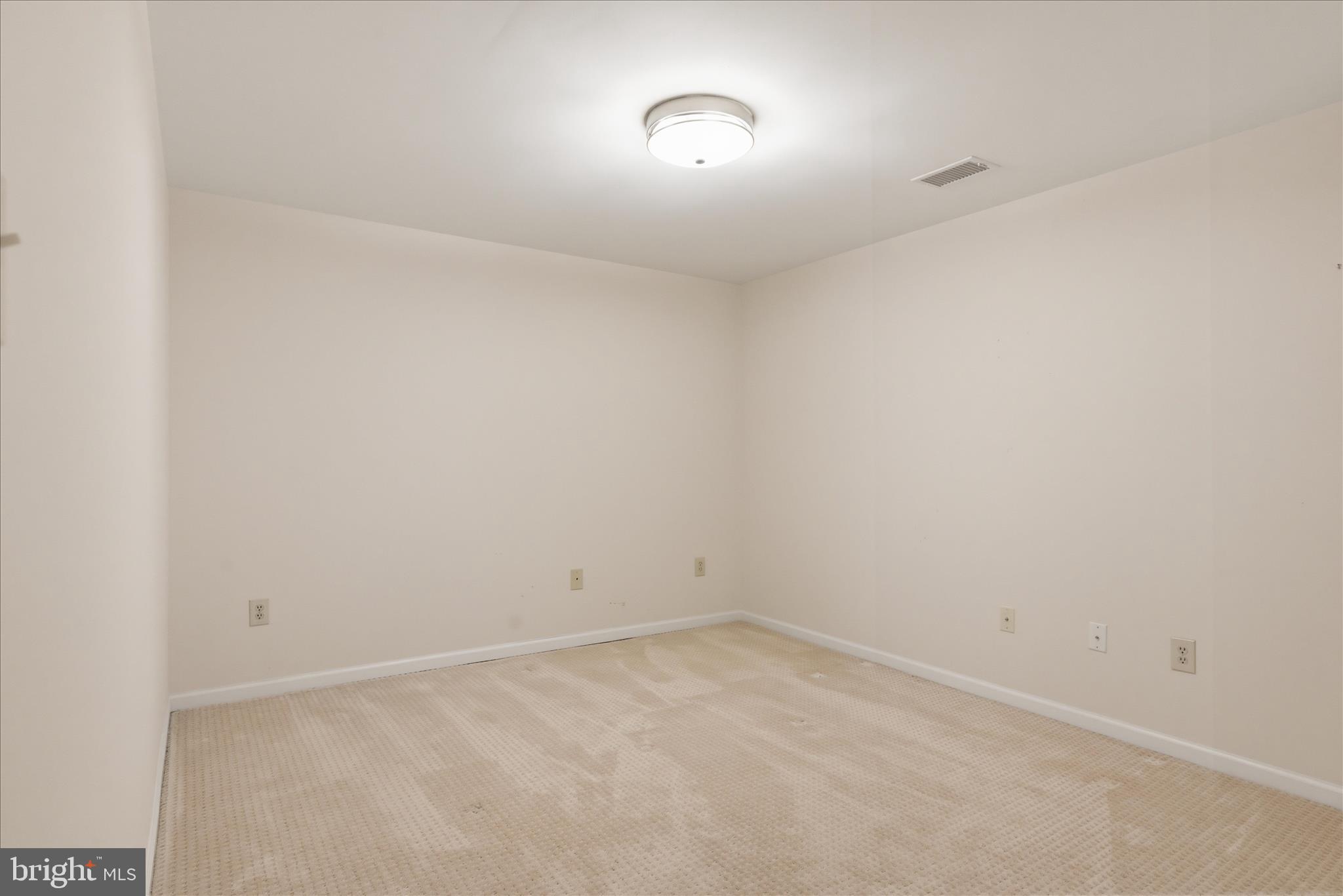 16 MAPLEWOOD PARK COURT