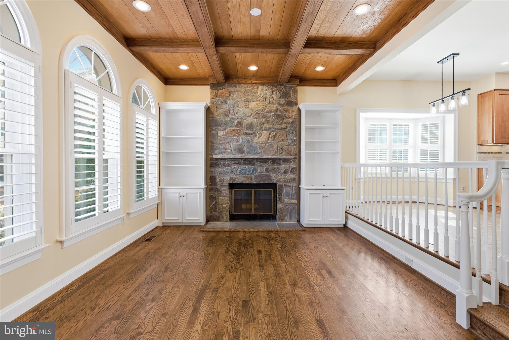 16 MAPLEWOOD PARK COURT