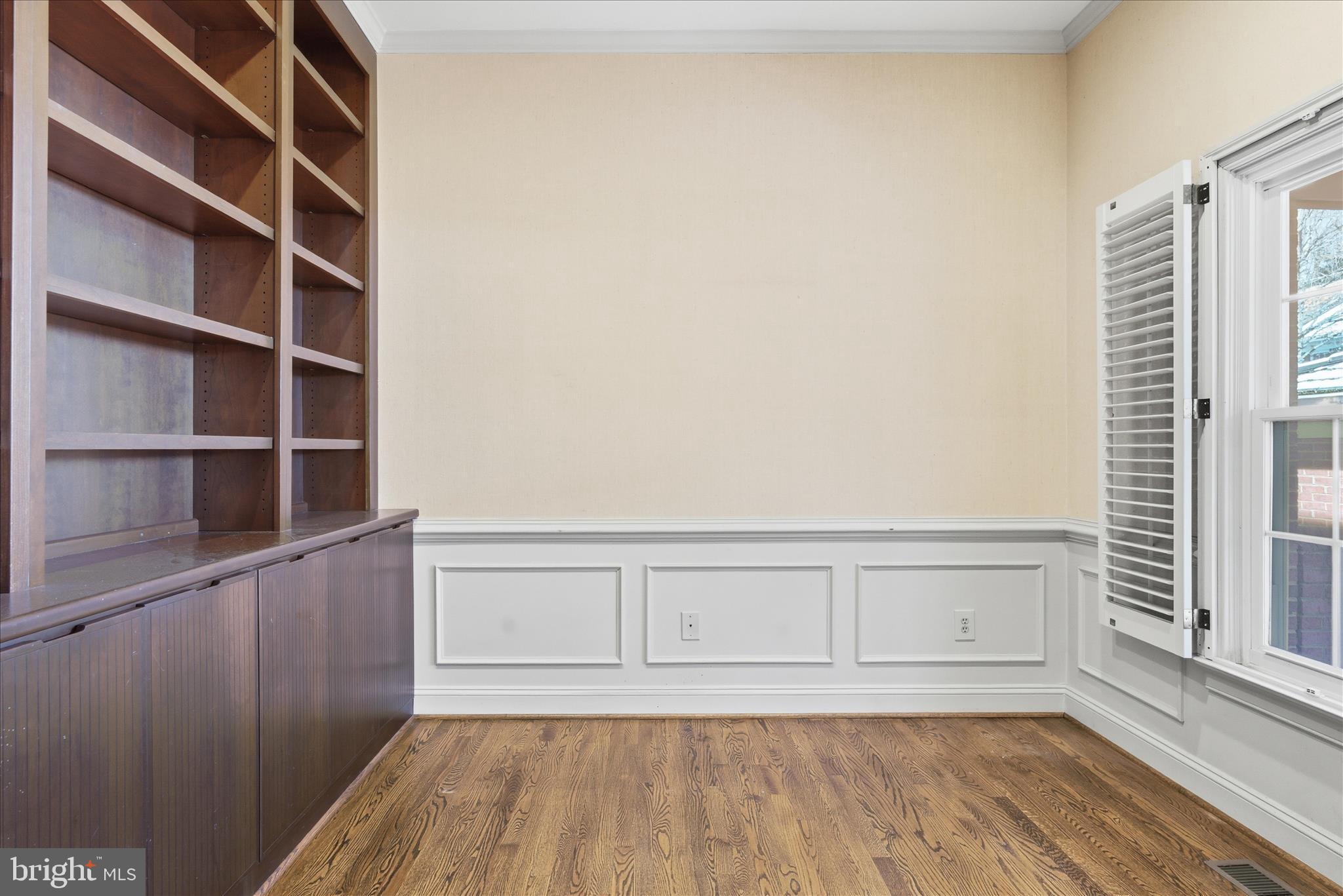 16 MAPLEWOOD PARK COURT