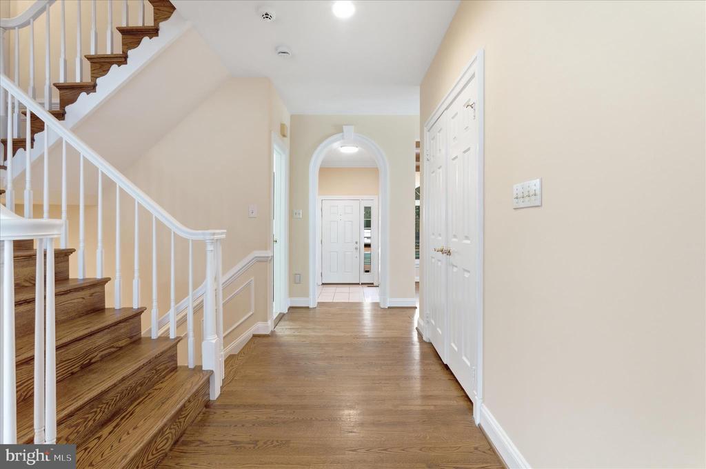 16 MAPLEWOOD PARK COURT