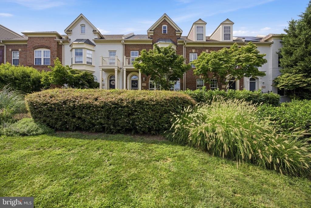 413 LONGHORN CRESCENT