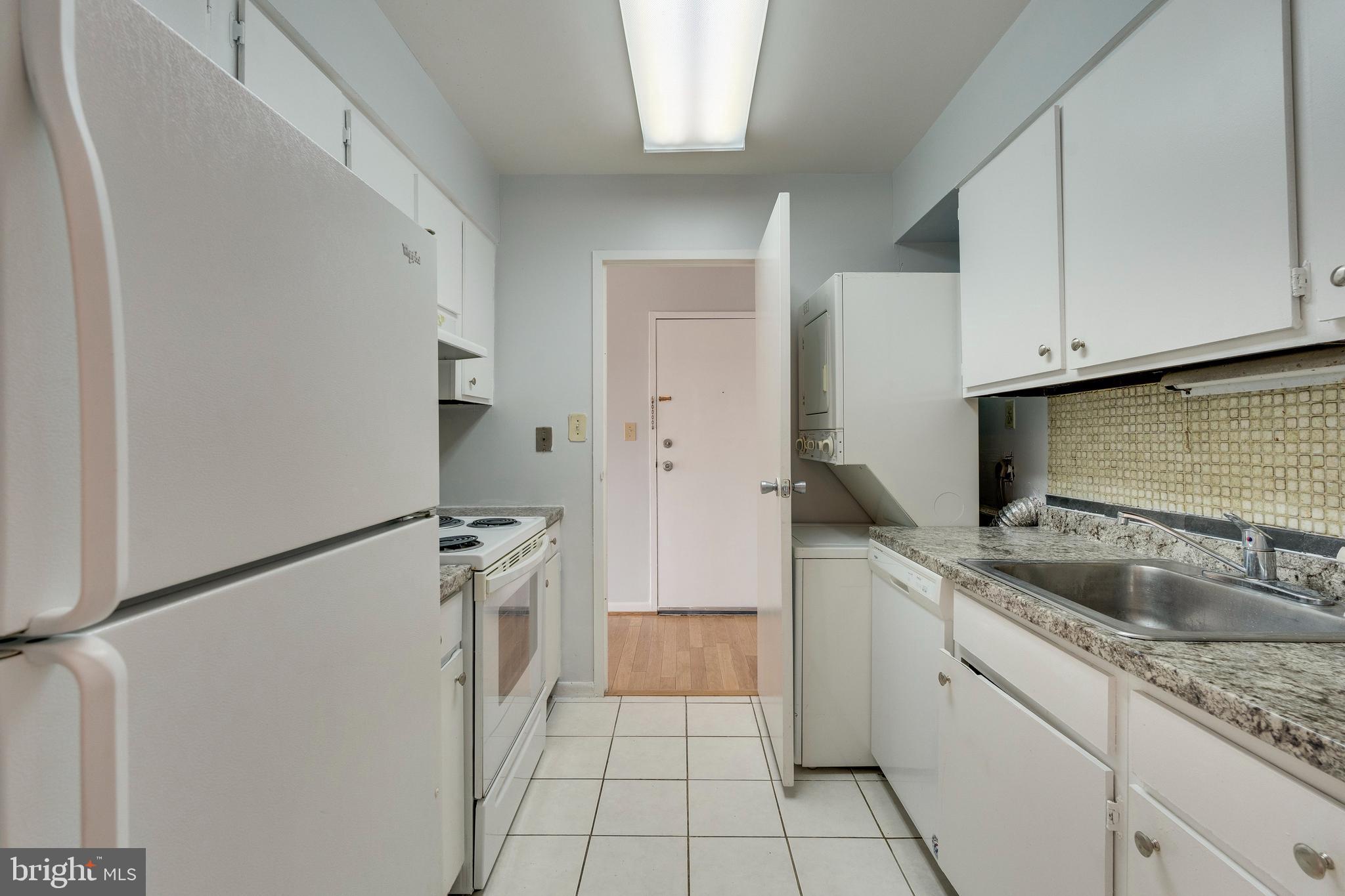 6936 Hanover Pkwy #301