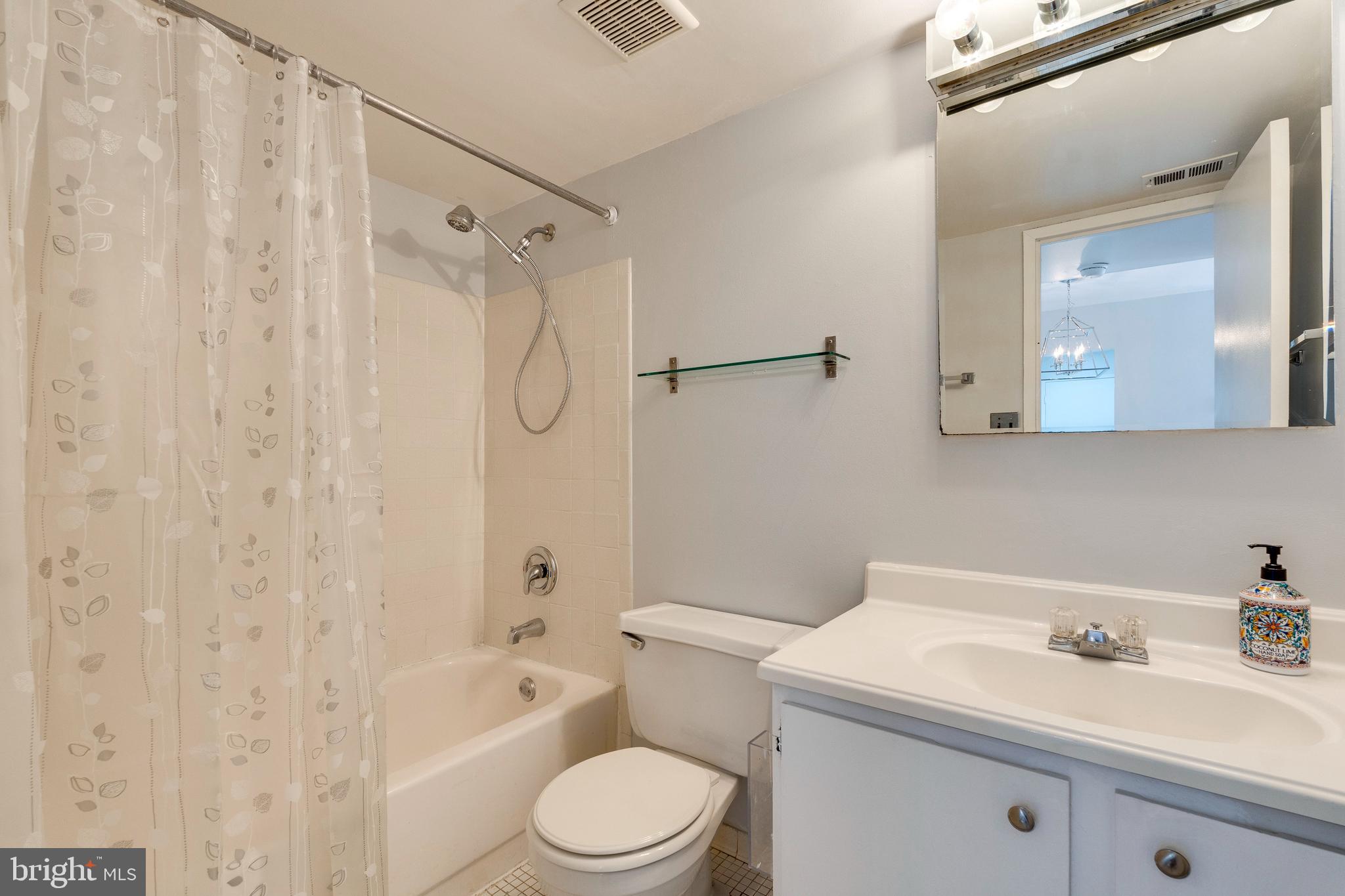 6936 Hanover Pkwy #301