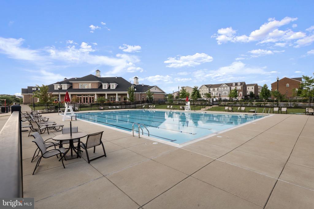 4302 Silverwood Ct