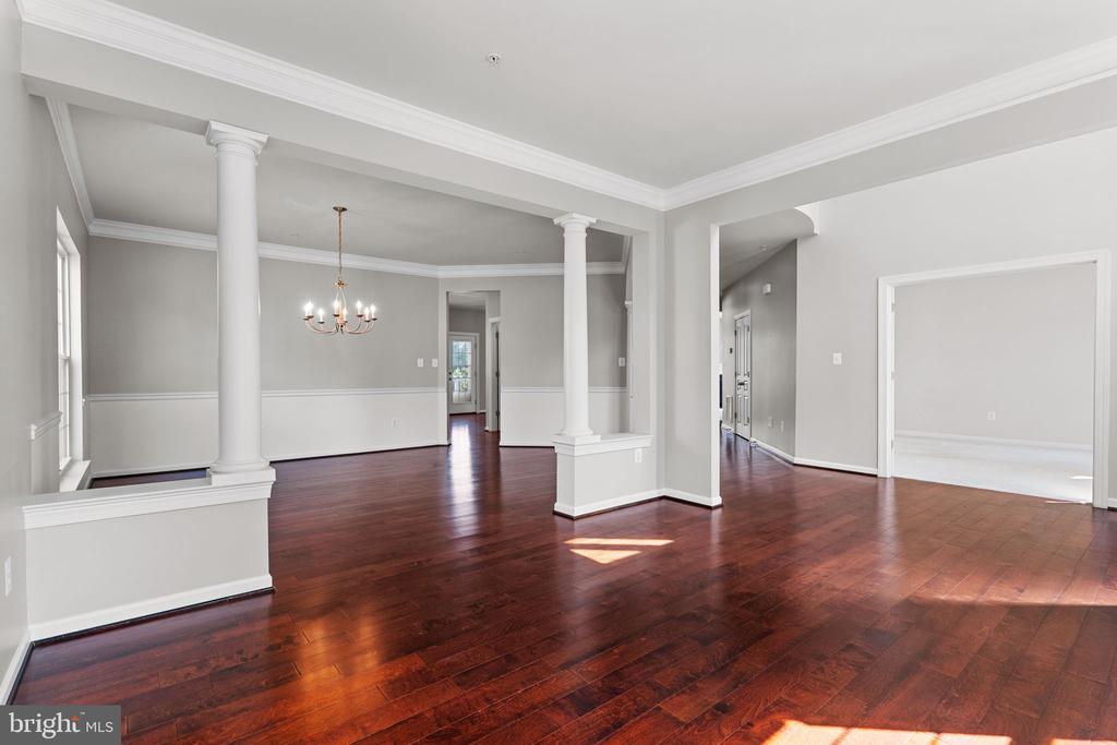 4302 Silverwood Ct