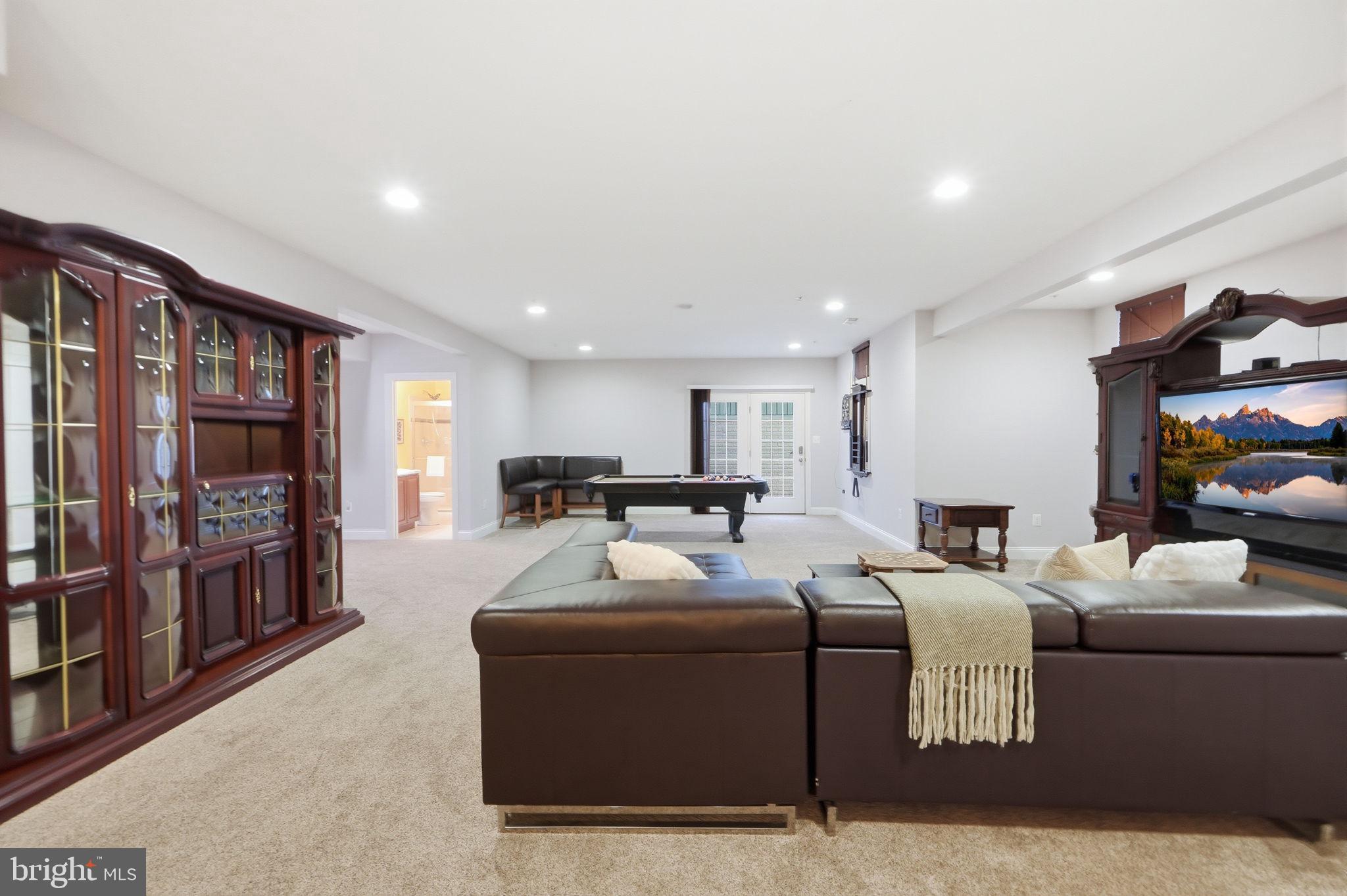 9200 CENTRAL PARK DRIVE