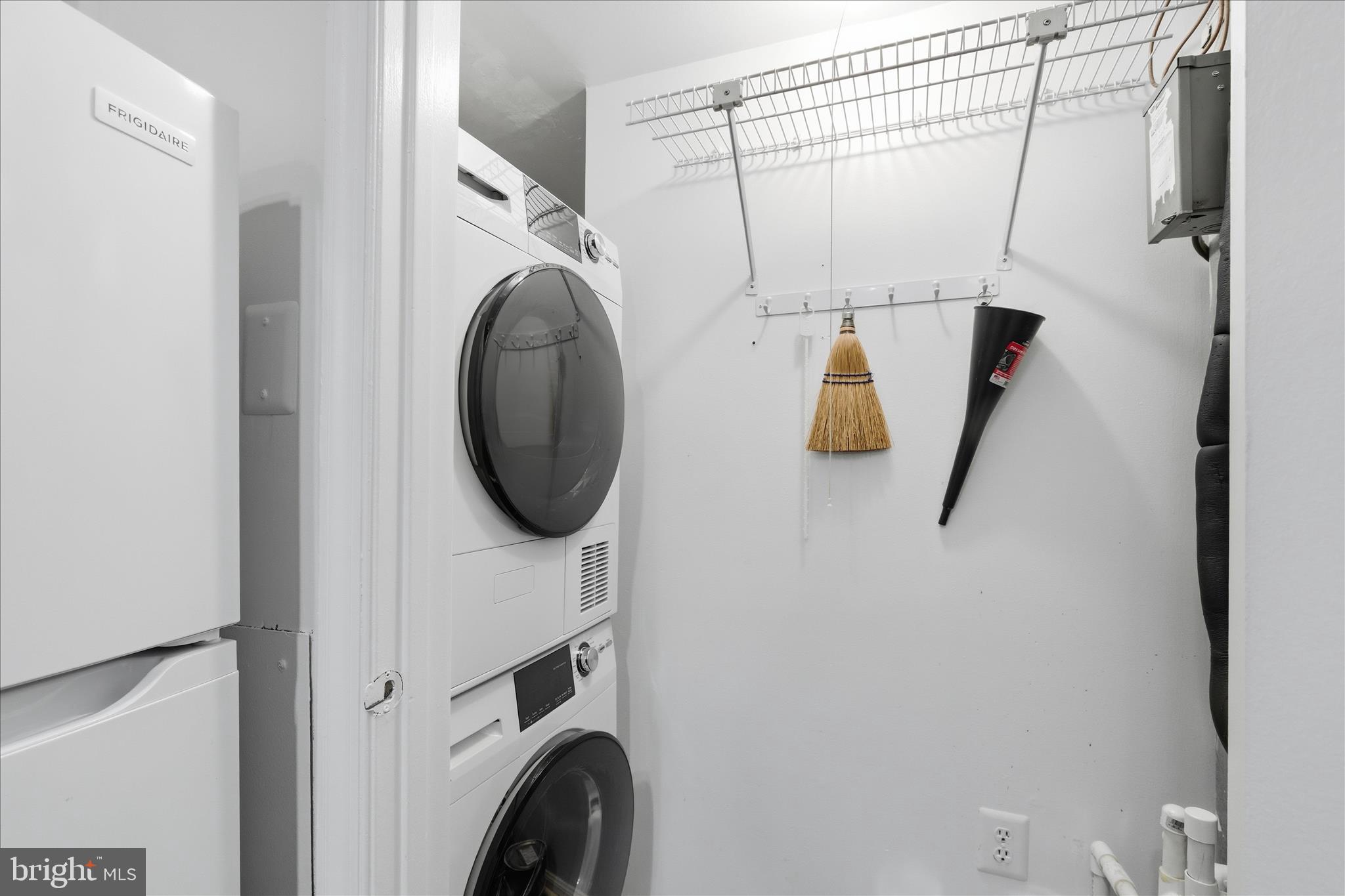 2586 S ARLINGTON MILL DRIVE E E