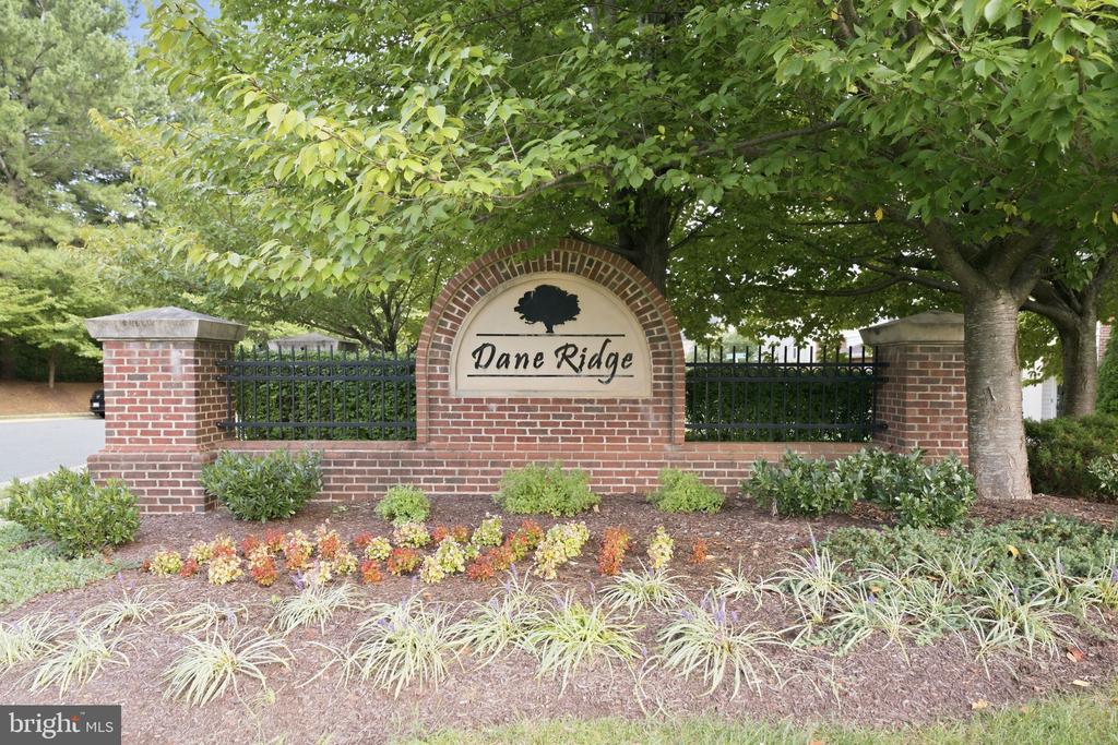 4716 DANE RIDGE CIRCLE