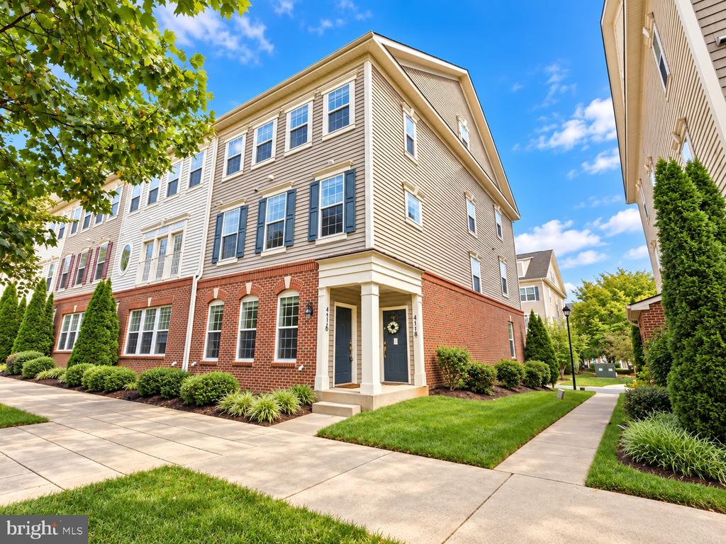 4716 DANE RIDGE CIRCLE