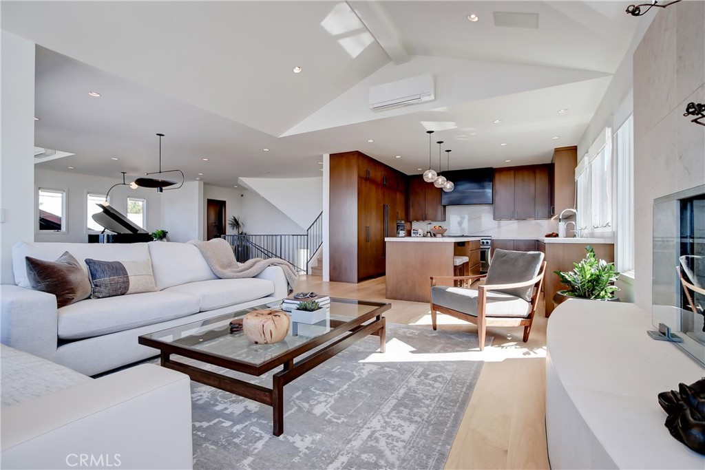 1712 Manhattan Avenue